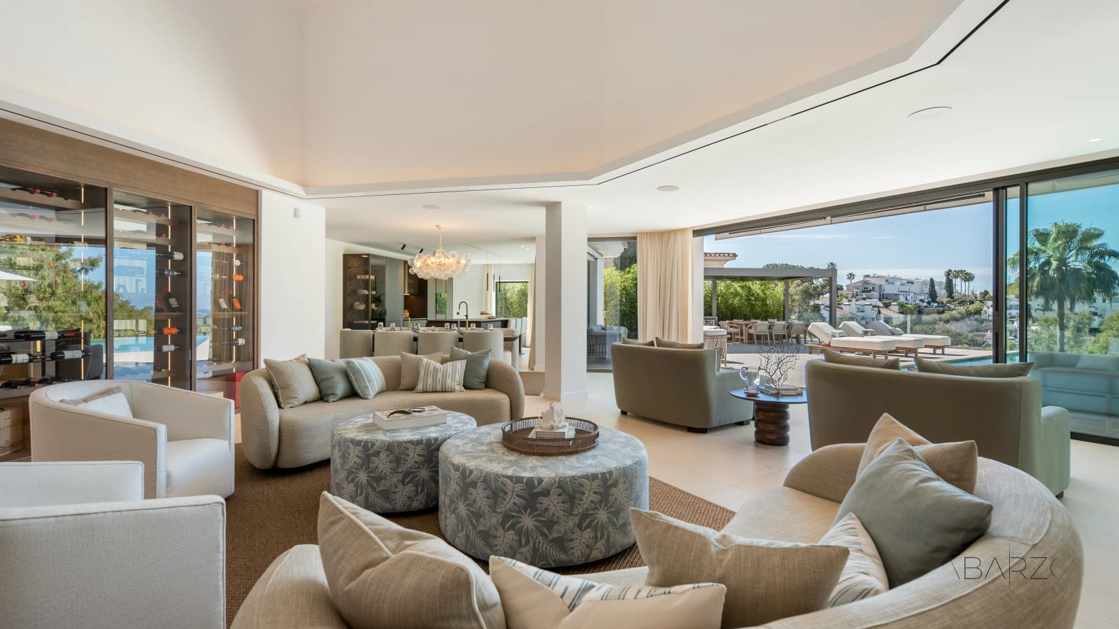 Villa de lujo en Benahavis con piscina cubierta y vistas al mar — interior, La Quinta, Benahavís (15 of 122)