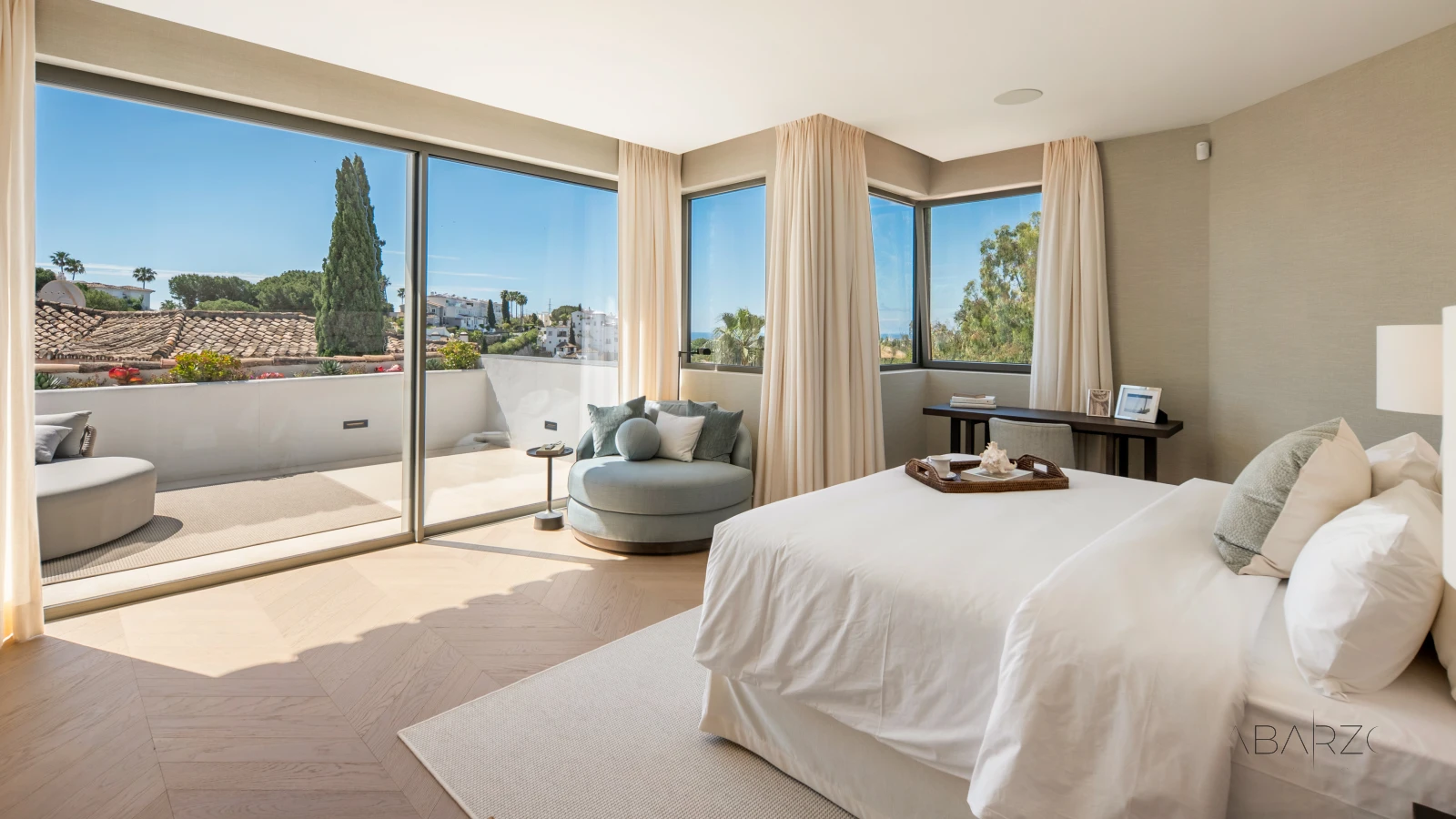 Villa de lujo en Benahavis con piscina cubierta y vistas al mar — interior, La Quinta, Benahavís (51 of 122)