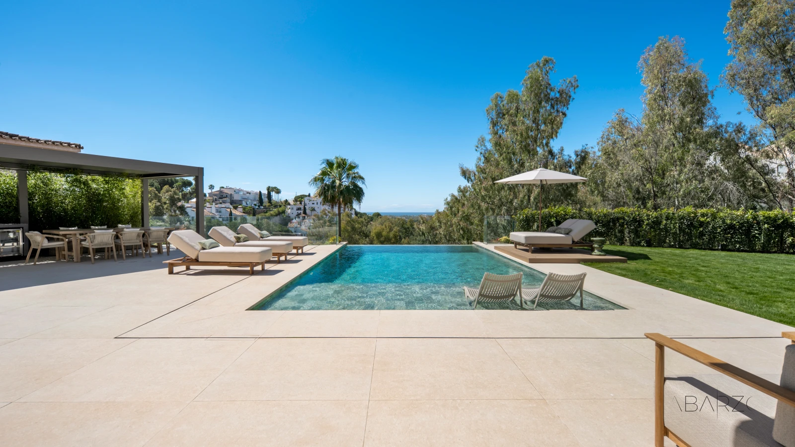 Villa de lujo en Benahavis con piscina cubierta y vistas al mar — interior, La Quinta, Benahavís (58 of 122)
