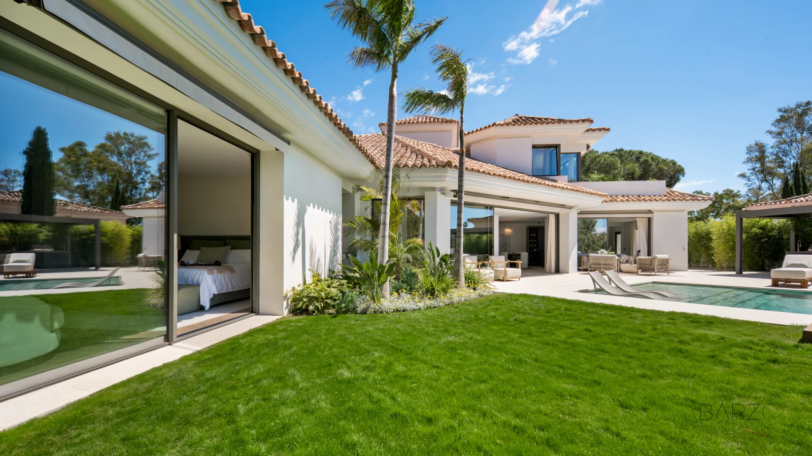 Villa de lujo en Benahavis con piscina cubierta y vistas al mar — interior, La Quinta, Benahavís (72 of 122)