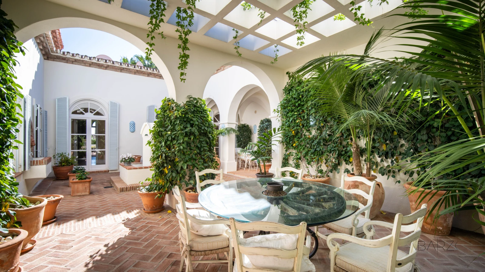 Villa in Altos Reales Marbella with Private Pool and Massive Garden — interior, Golden Mile, Marbella (17 of 24)