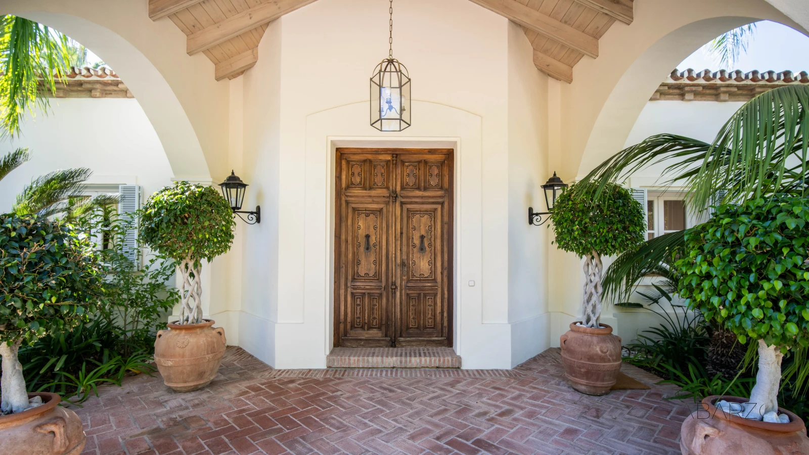 Villa in Altos Reales Marbella with Private Pool and Massive Garden — interior, Golden Mile, Marbella (19 of 24)