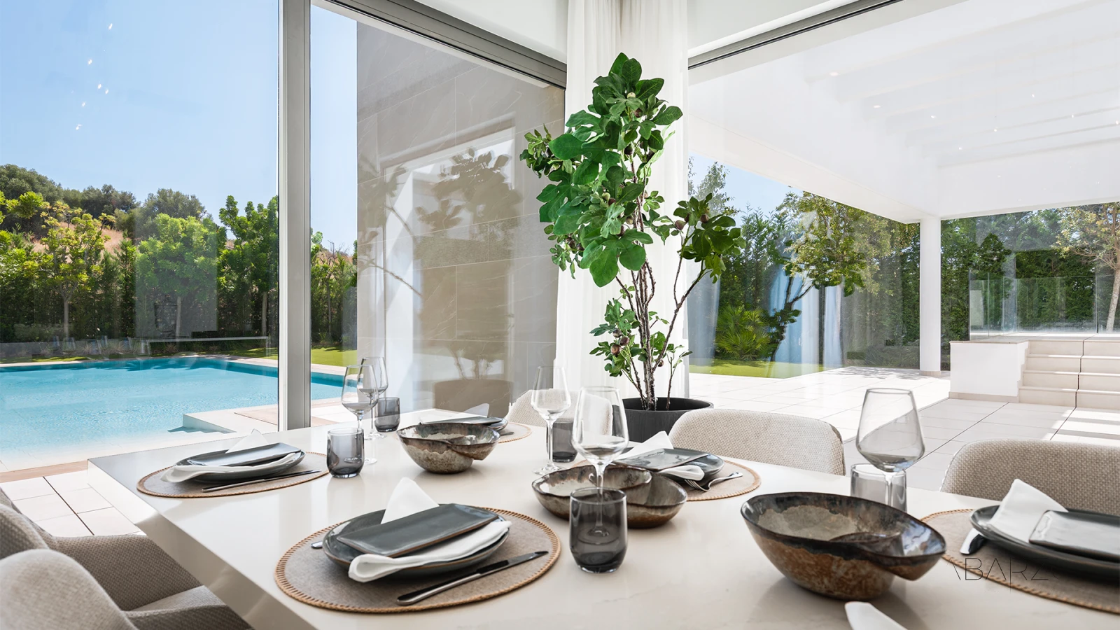Contemporary villa with private pool and garden in El Paraíso — interior, New Golden Mile, Estepona (11 of 29)