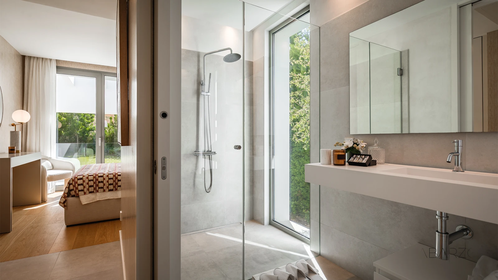 Contemporary villa with private pool and garden in El Paraíso — interior, New Golden Mile, Estepona (17 of 29)