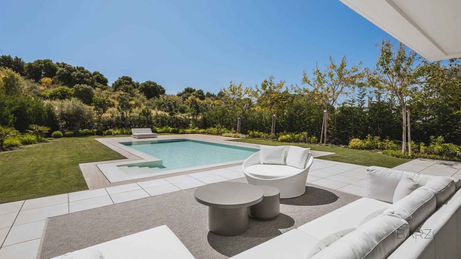 Furnished Contemporary Villa in El Paraíso, Marbella New Golden Mile — interior, New Golden Mile, Estepona (14 of 16)