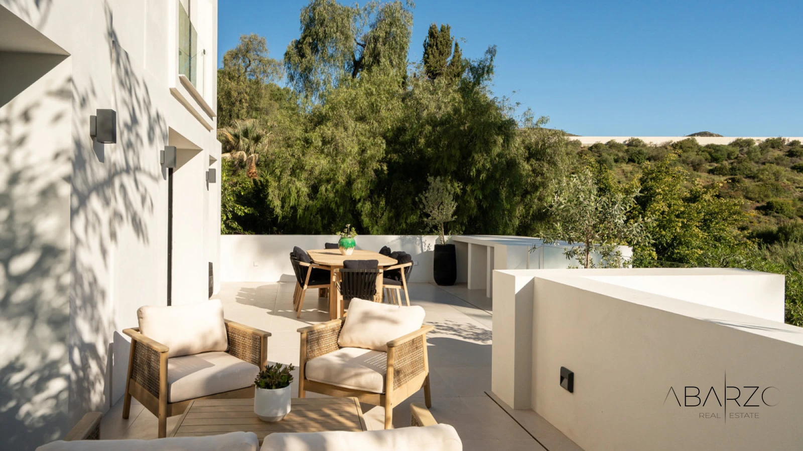 Contemporary Villa with Pool in Los Naranjos Hill Club, Marbella — interior, Nueva Andalucía, Marbella (26 of 35)