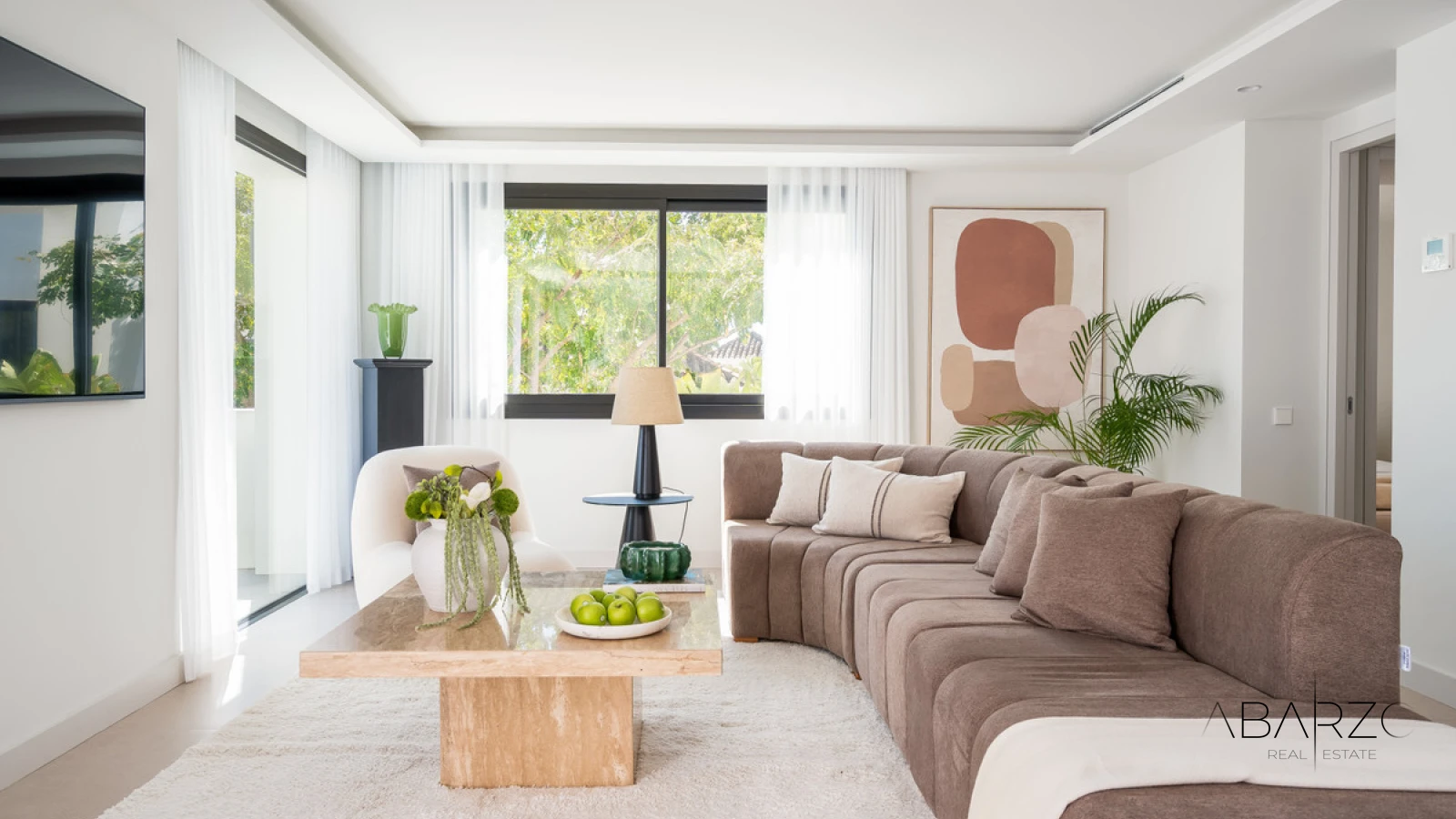 Contemporary Villa with Pool in Los Naranjos Hill Club, Marbella — interior, Nueva Andalucía, Marbella (5 of 35)