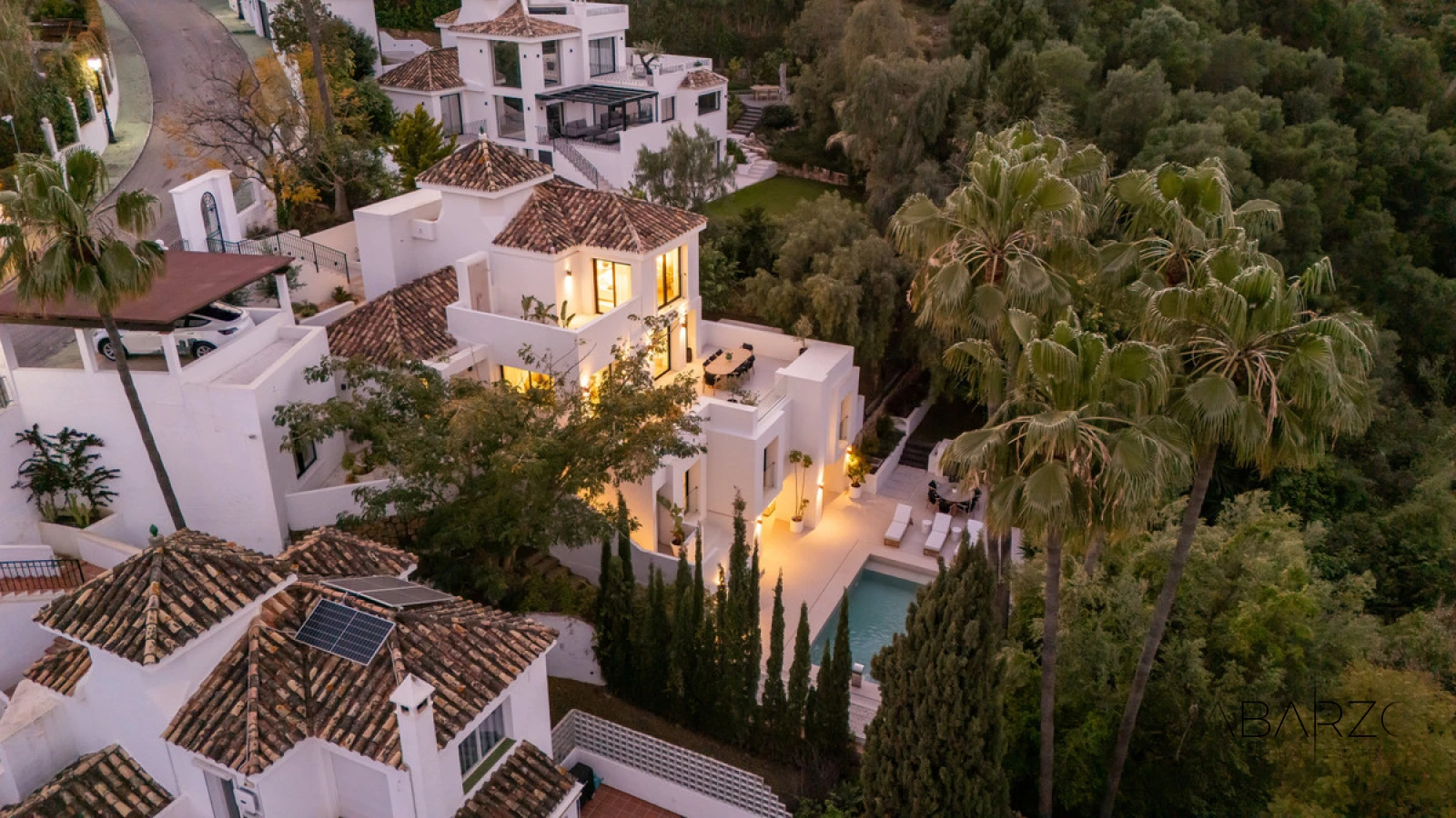 Contemporary Villa with Pool in Los Naranjos Hill Club, Marbella — interior, Nueva Andalucía, Marbella (35 of 35)