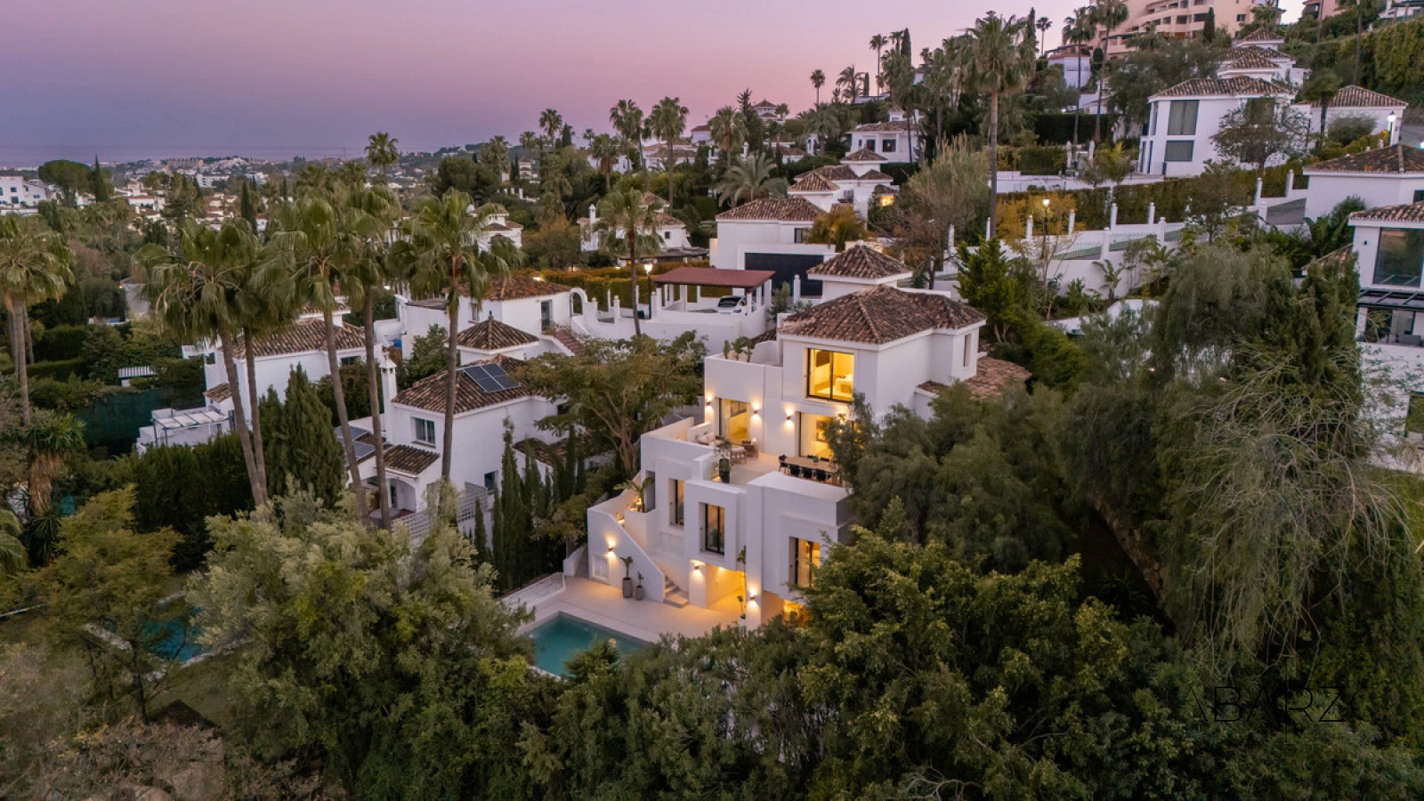 Contemporary Villa with Pool in Los Naranjos Hill Club, Marbella — interior, Nueva Andalucía, Marbella (34 of 35)