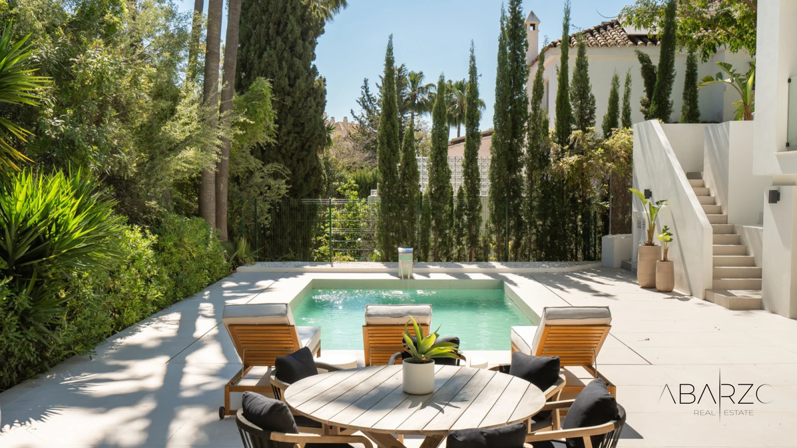 Contemporary Villa with Pool in Los Naranjos Hill Club, Marbella — interior, Nueva Andalucía, Marbella (28 of 35)