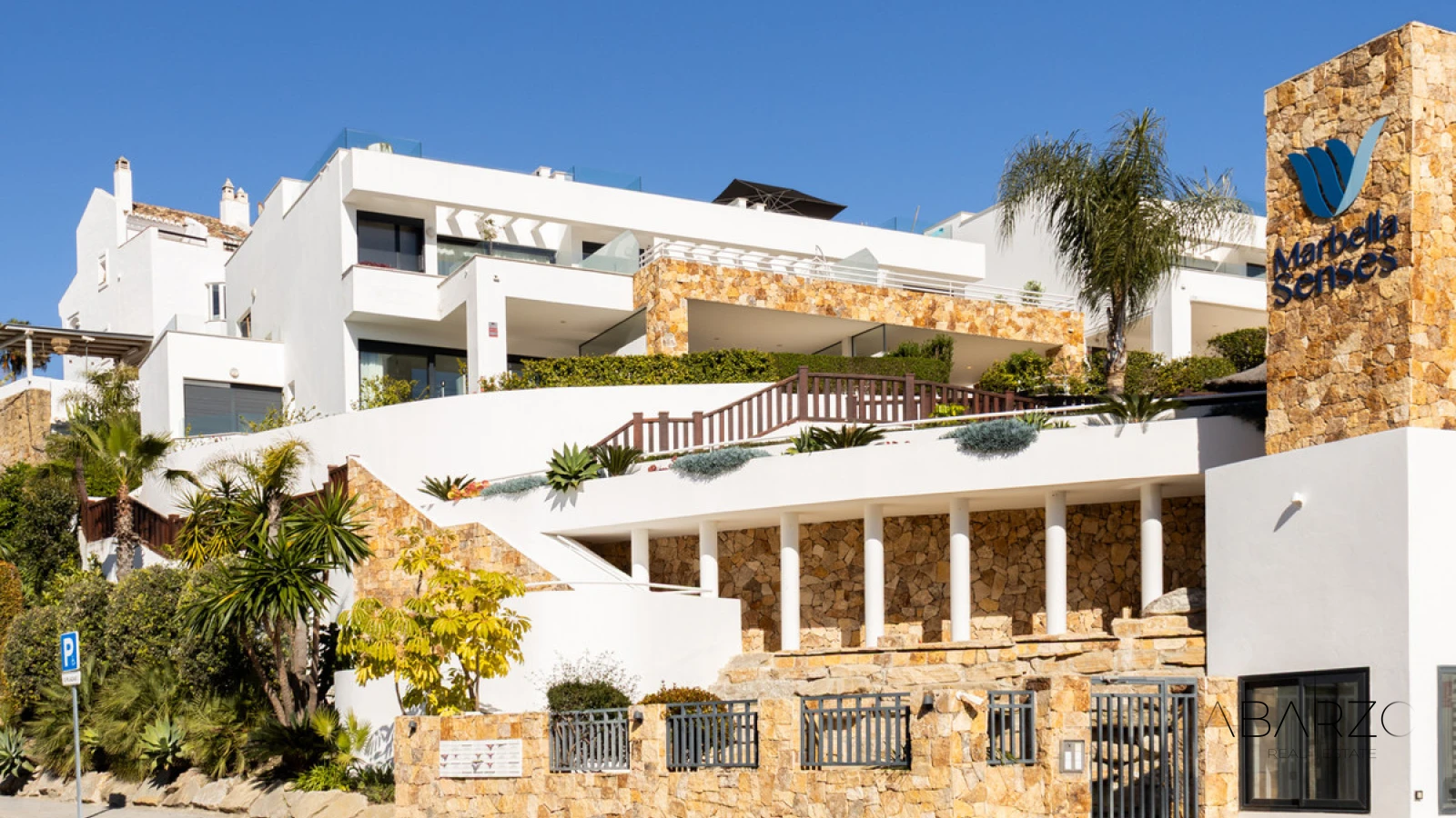Townhouse with Stunning Views and Large Terraces in Marbella — interior, Golden Mile, Marbella (36 of 37)