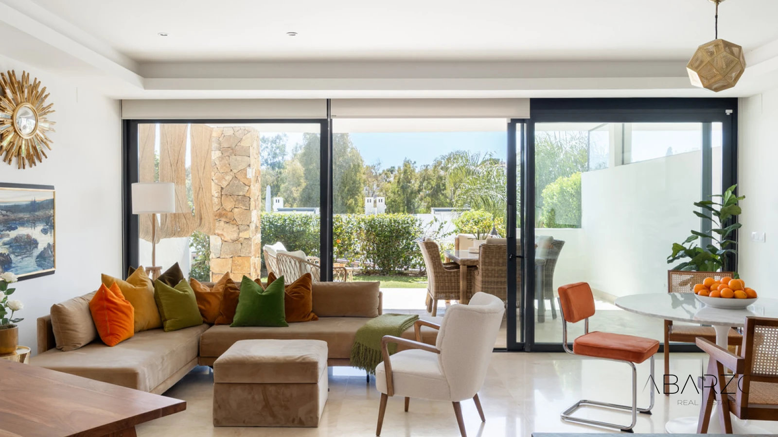 Townhouse with Stunning Views and Large Terraces in Marbella — luxury property for sale in Golden Mile, Marbella