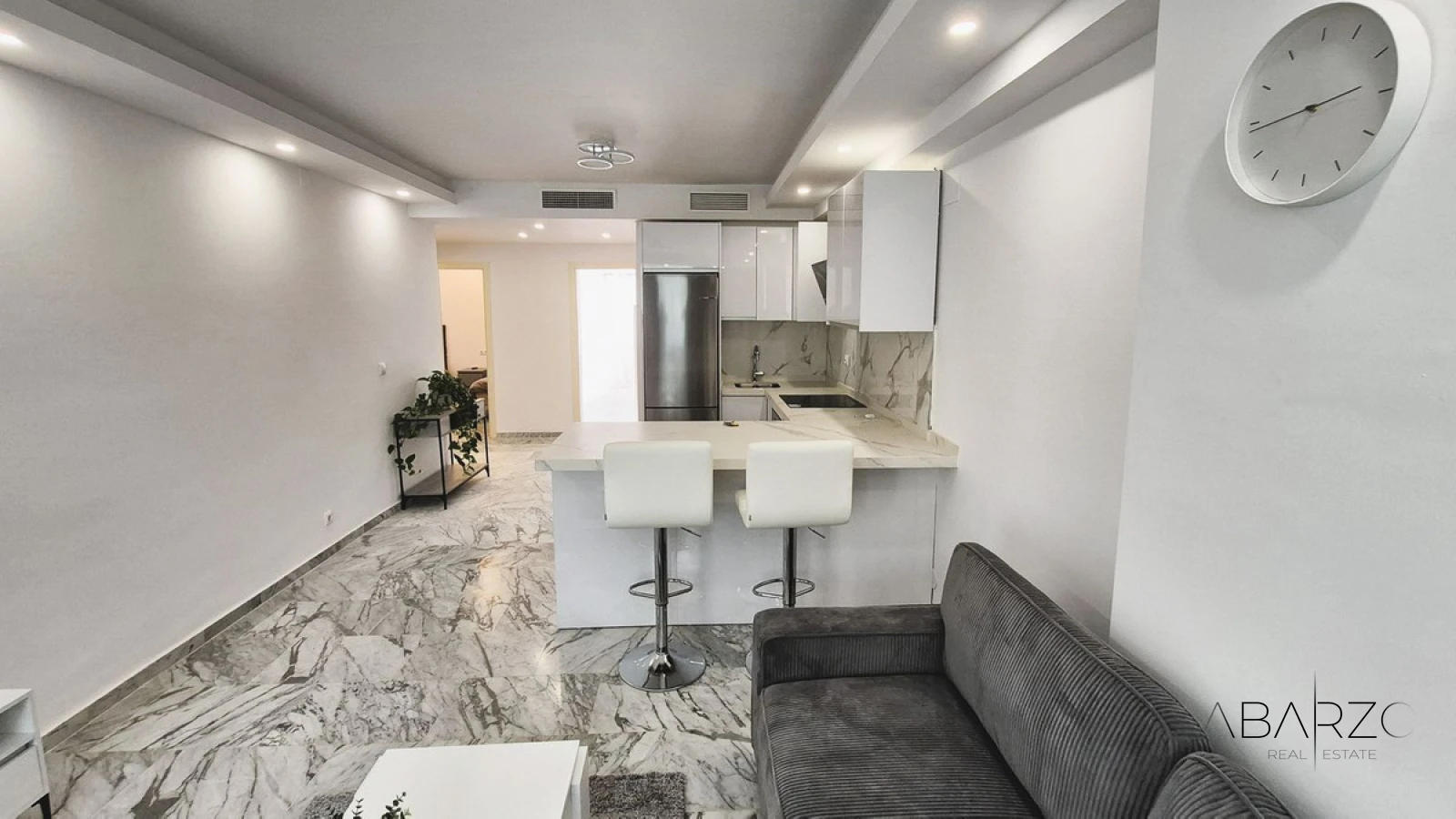 Garden Apartment in Bahía de Marbella Renovated and Prime Location — interior, Marbella East, Marbella (10 of 28)