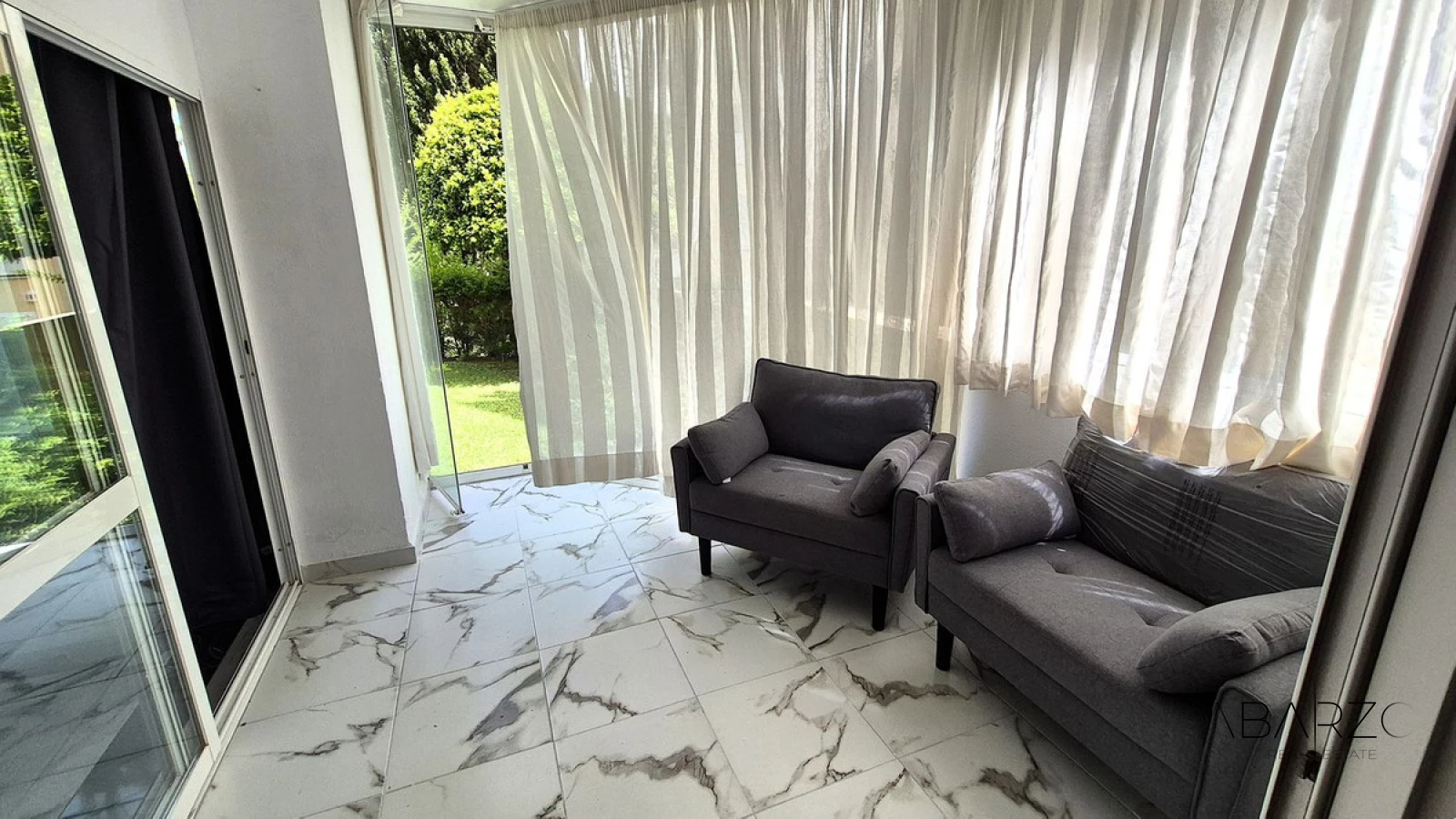 Garden Apartment in Bahía de Marbella Renovated and Prime Location — interior, Marbella East, Marbella (2 of 28)