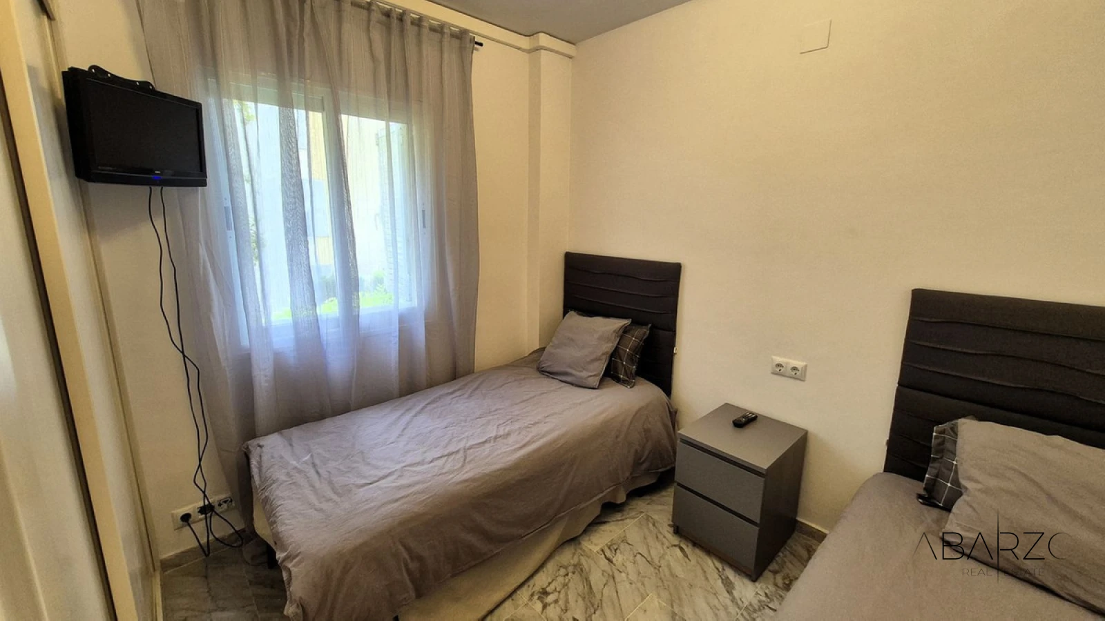 Garden Apartment in Bahía de Marbella Renovated and Prime Location — interior, Marbella East, Marbella (21 of 28)