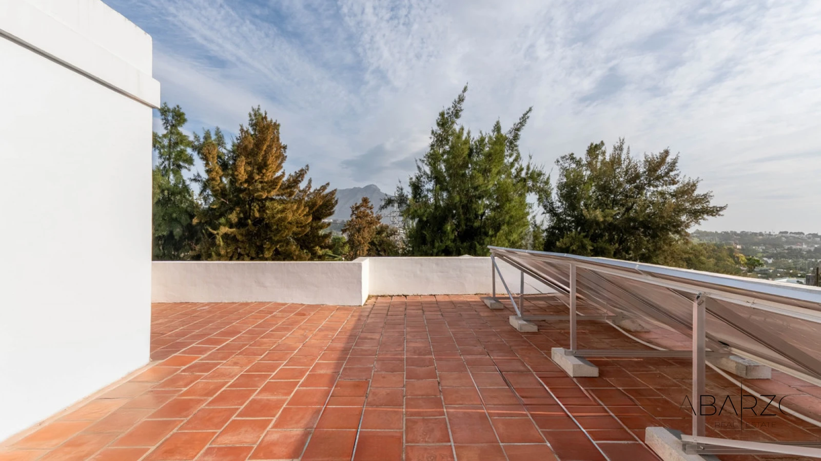 Semi-detached house in Las Terrazas de La Quinta with heated saltwater pool and sea views — interior, La Quinta, Benahavís (22 of 26)
