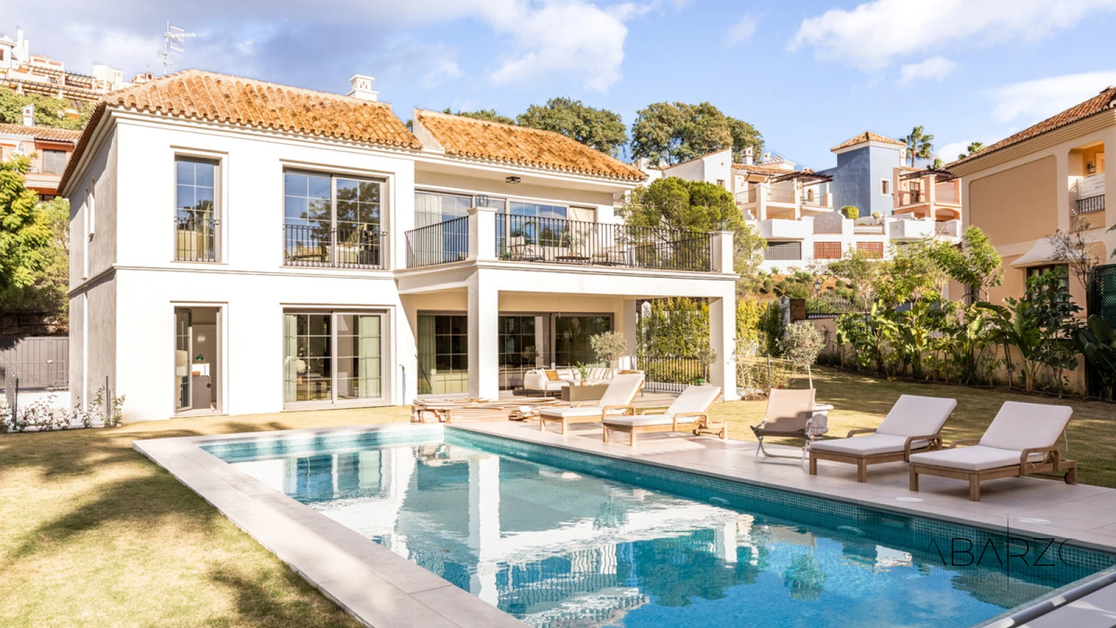 Contemporary Villa with Pool and Mountain Views in Los Arqueros, Benahavís — luxury property for sale in Los Arqueros, Benahavís