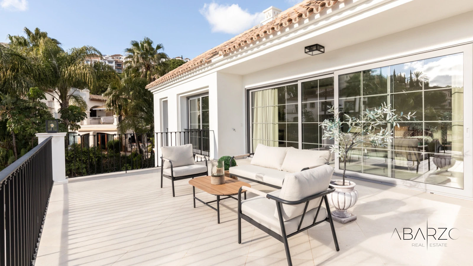 Contemporary Villa with Pool and Mountain Views in Los Arqueros, Benahavís — interior, Los Arqueros, Benahavís (32 of 37)