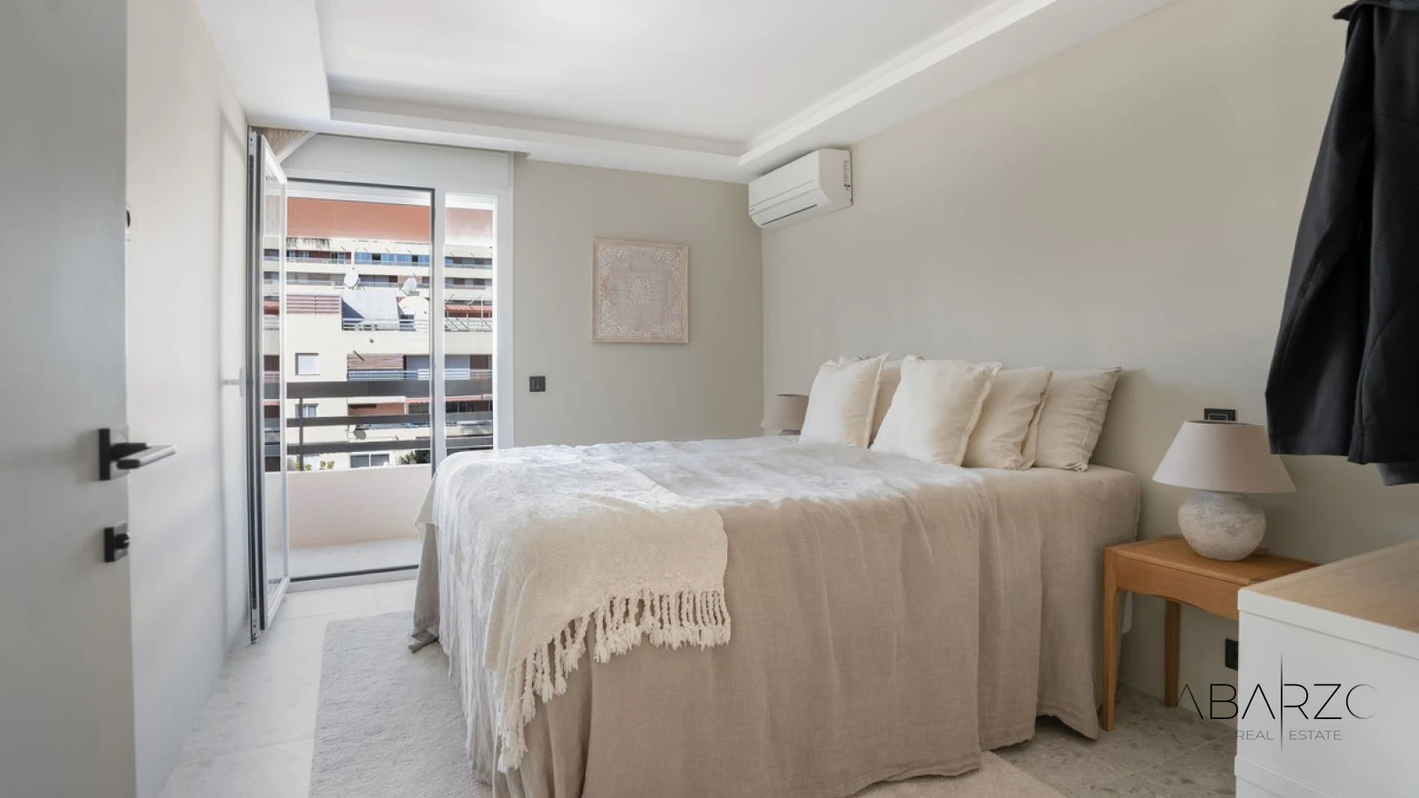Penthouse in Marbella Center with Private Rooftop Pool and Panoramic Views — interior, Marbella Centro, Marbella (16 of 27)