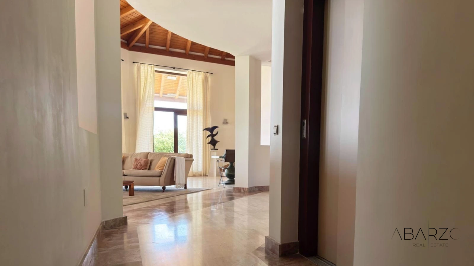 Luxury Villa with Private Pool and Spacious Gardens in La Zagaleta, Benahavis — interior, La Zagaleta, Benahavís (18 of 49)