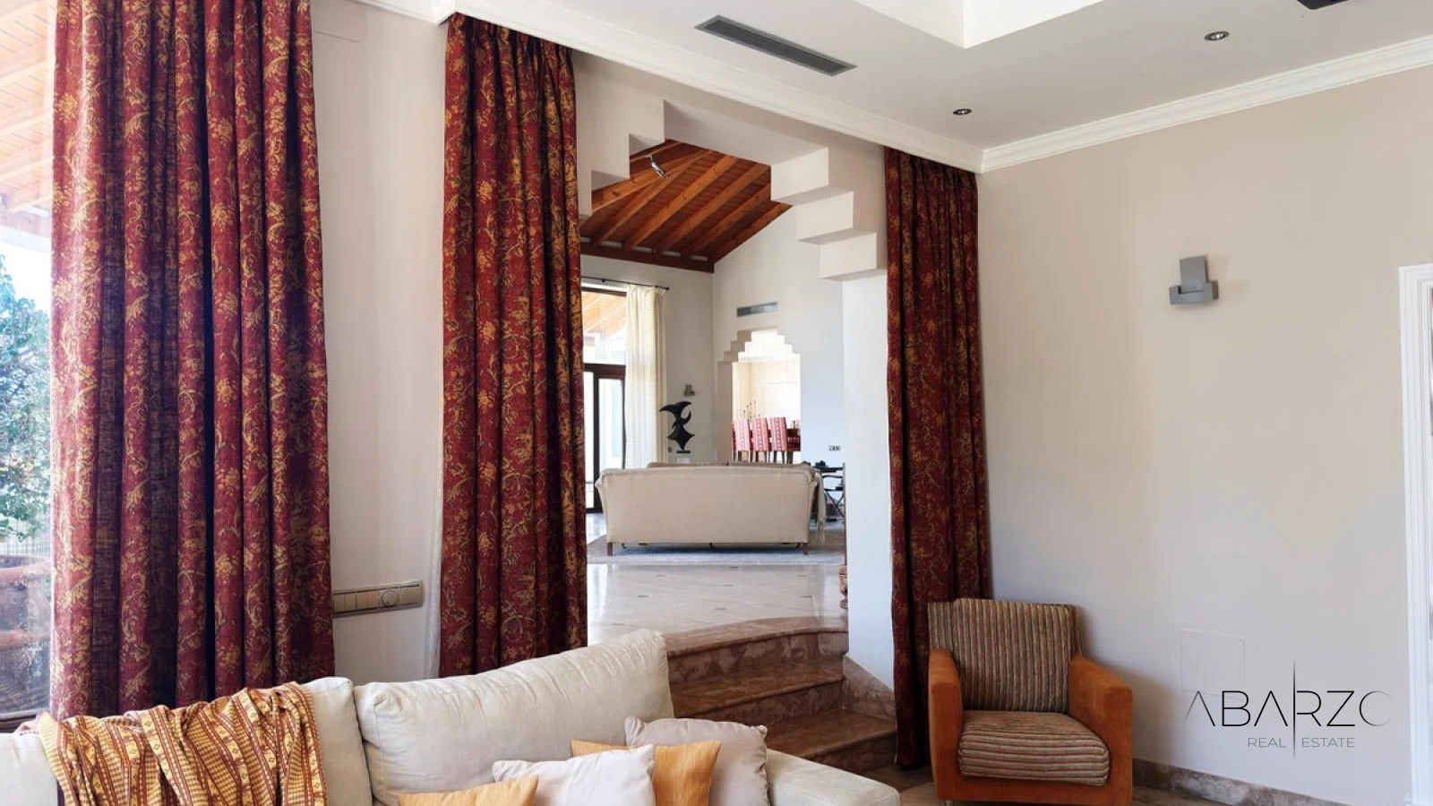 Luxury Villa with Private Pool and Spacious Gardens in La Zagaleta, Benahavis — interior, La Zagaleta, Benahavís (22 of 49)