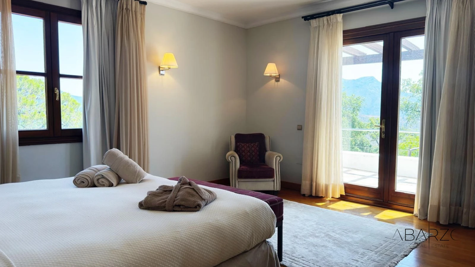 Luxury Villa with Private Pool and Spacious Gardens in La Zagaleta, Benahavis — interior, La Zagaleta, Benahavís (37 of 49)