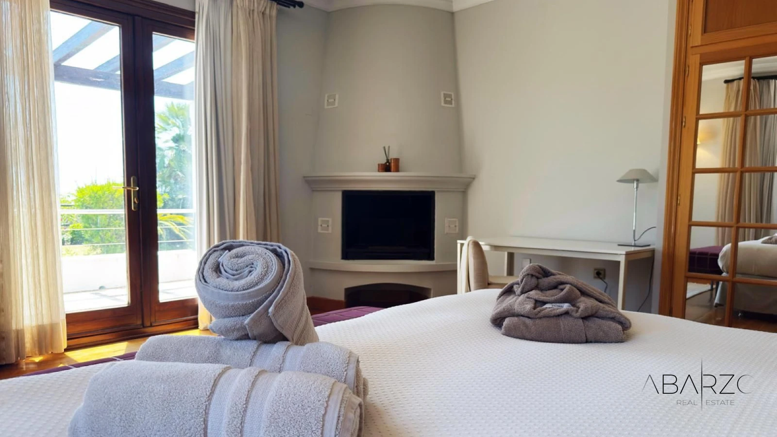 Luxury Villa with Private Pool and Spacious Gardens in La Zagaleta, Benahavis — interior, La Zagaleta, Benahavís (21 of 49)