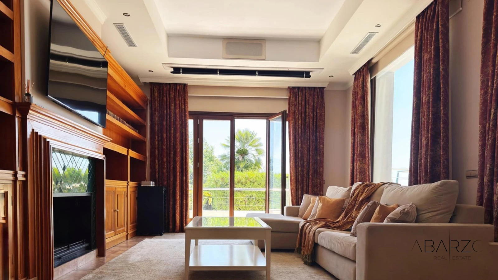 Luxury Villa with Private Pool and Spacious Gardens in La Zagaleta, Benahavis — interior, La Zagaleta, Benahavís (5 of 49)