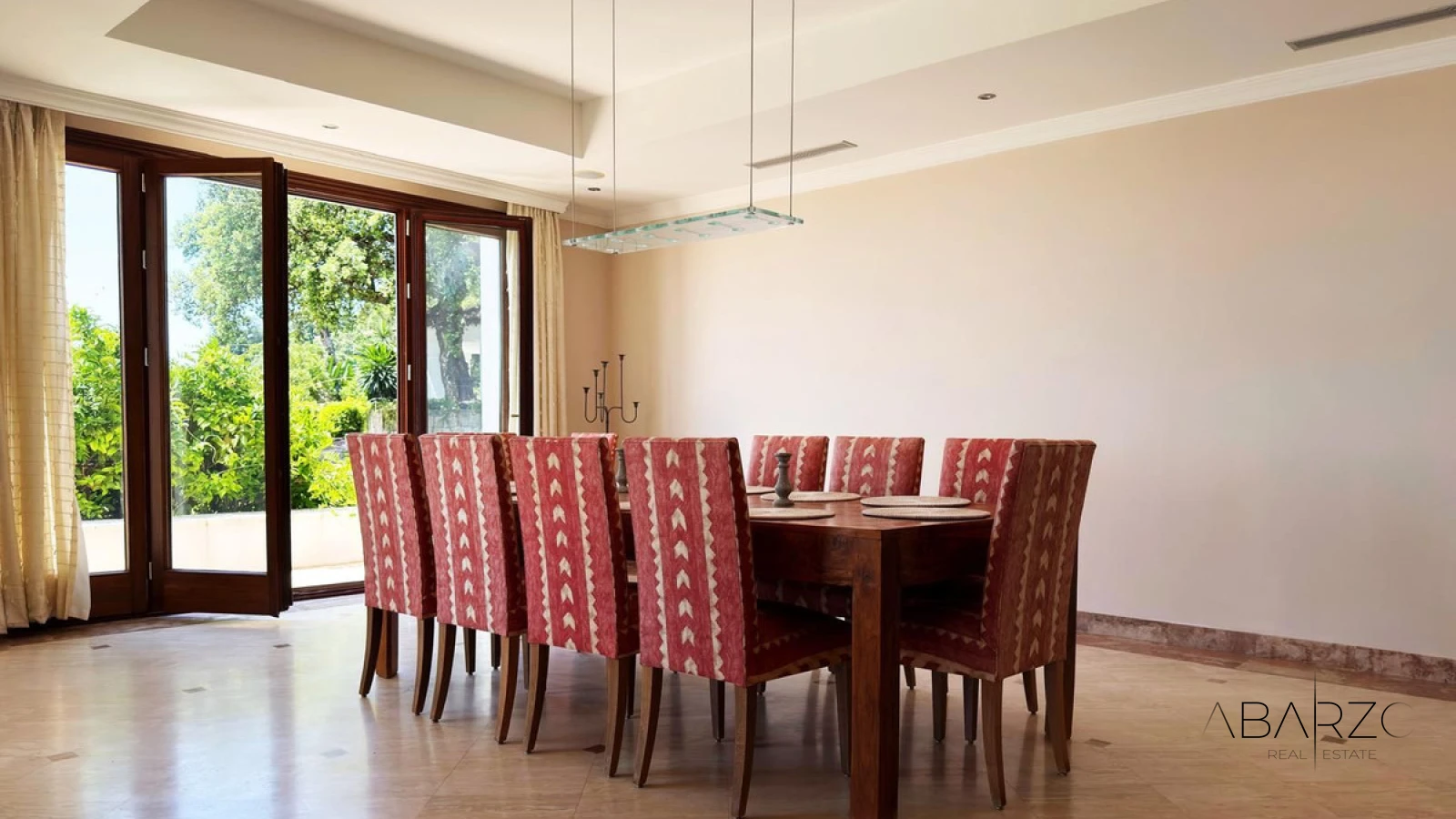 Luxury Villa with Private Pool and Spacious Gardens in La Zagaleta, Benahavis — interior, La Zagaleta, Benahavís (46 of 49)