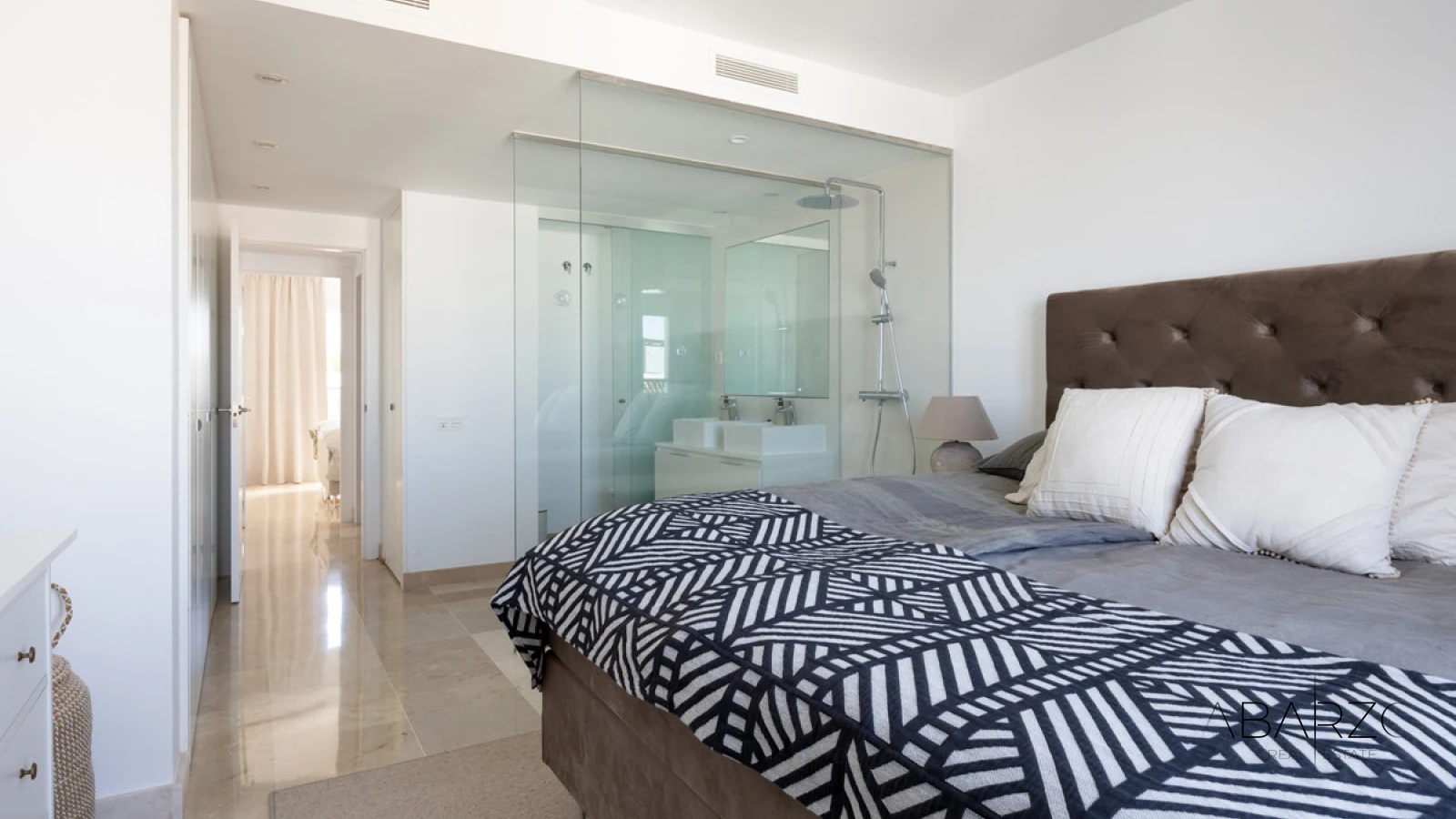 Penthouse with Jacuzzi and Sea Views in El Paraiso Pueblo, Estepona — interior, New Golden Mile, Estepona (12 of 25)