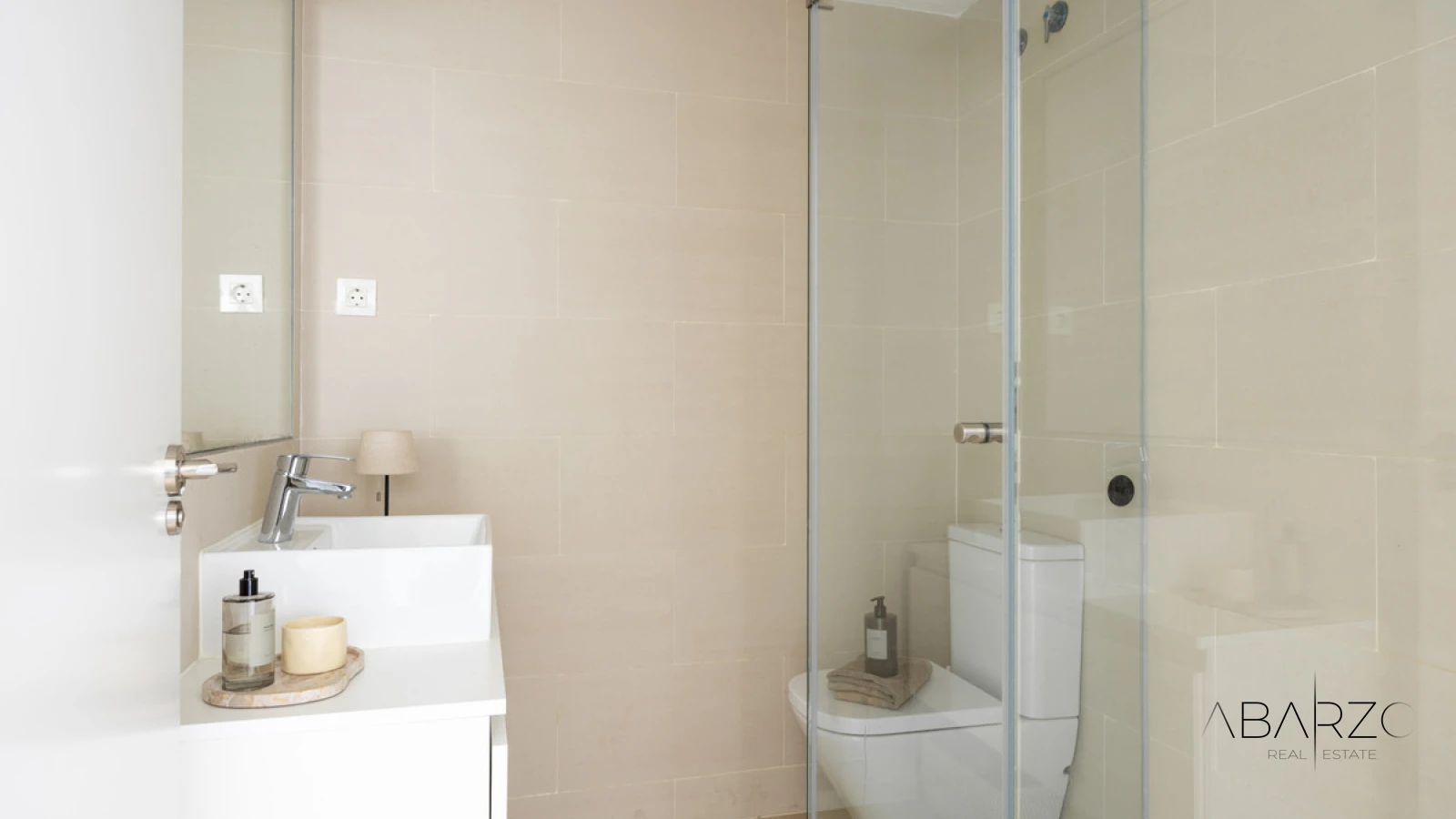 Penthouse with Jacuzzi and Sea Views in El Paraiso Pueblo, Estepona — interior, New Golden Mile, Estepona (14 of 25)