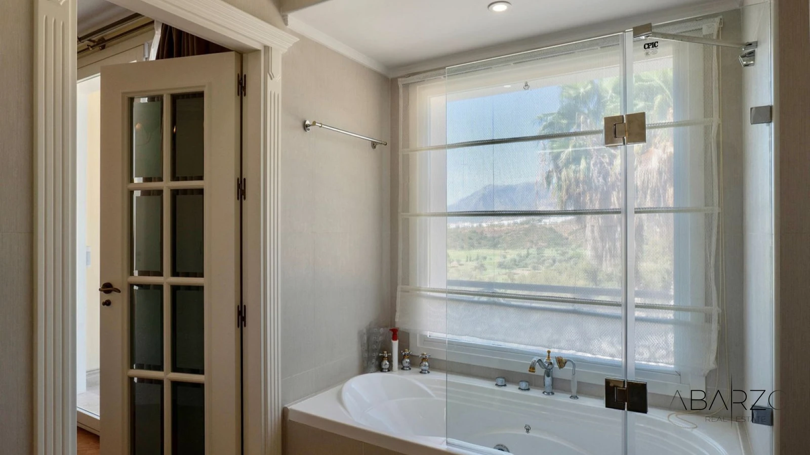 Luxury Villa in El Rosario Marbella with Sea Views and Private Pool — interior, Marbella East, Marbella (43 of 49)