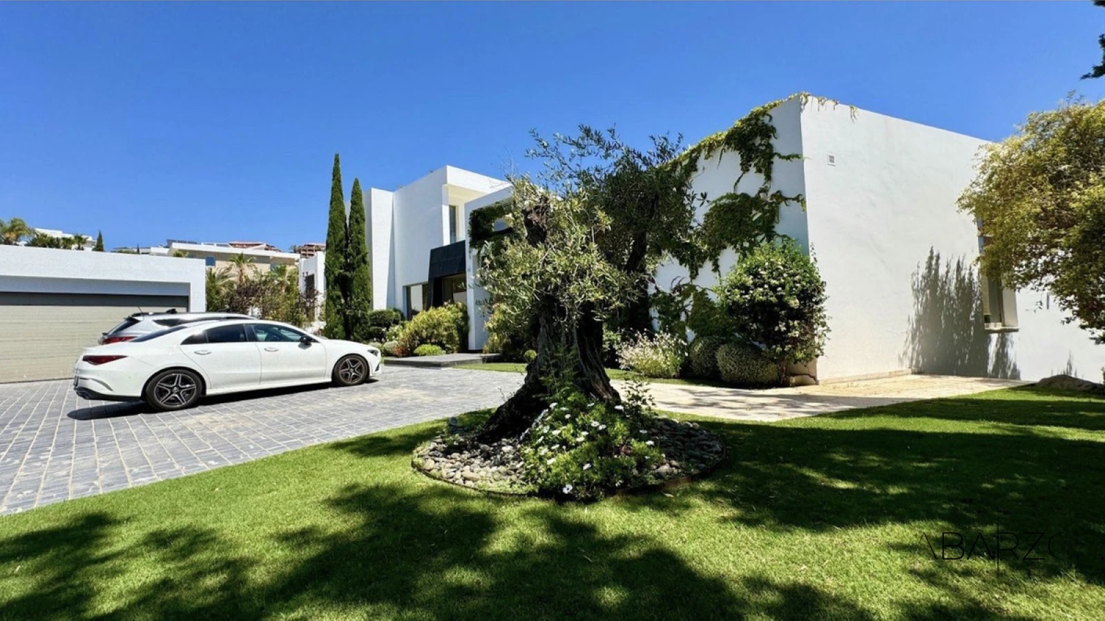 Frontline Golf Villa in Los Flamingos with Sea Views and Private Pool — interior, Los Flamingos, Benahavís (2 of 17)