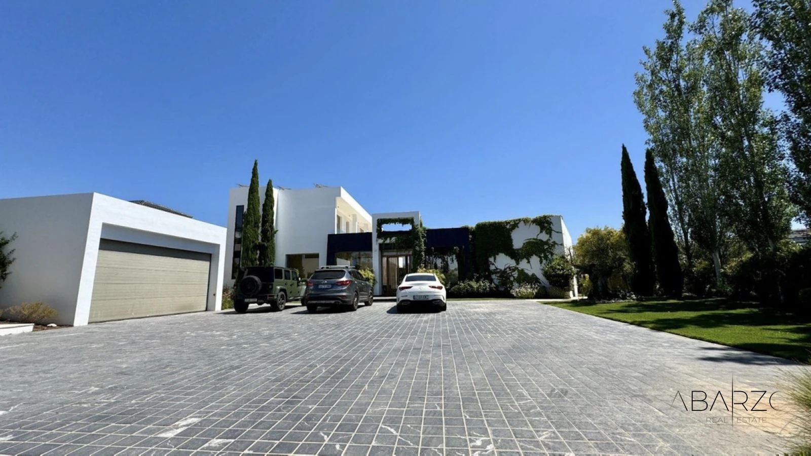 Frontline Golf Villa in Los Flamingos with Sea Views and Private Pool — interior, Los Flamingos, Benahavís (17 of 17)