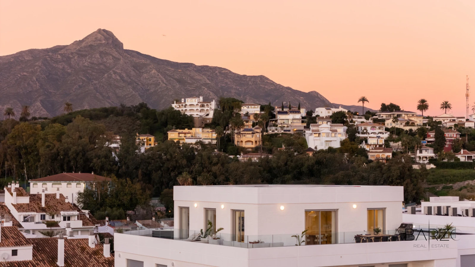 Penthouse with Sea Views and Large Terrace in La Campana, Nueva Andalucía — interior, Nueva Andalucía, Marbella (30 of 35)