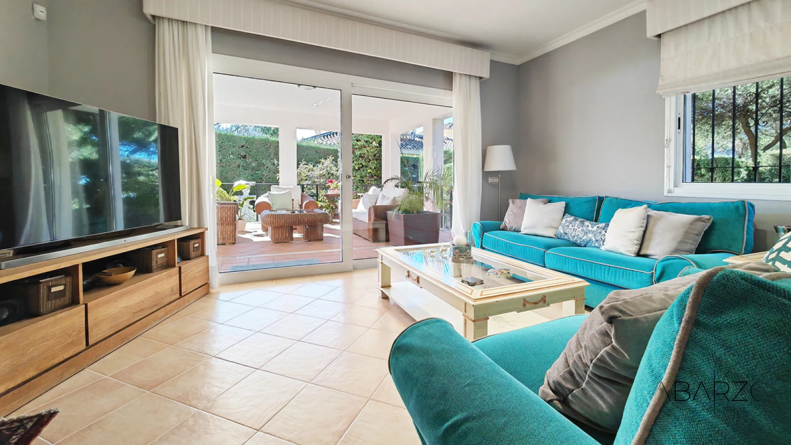 Villa for sale in Marbesa, Marbella with private pool and sea views — interior, Marbella East, Marbella (13 of 20)