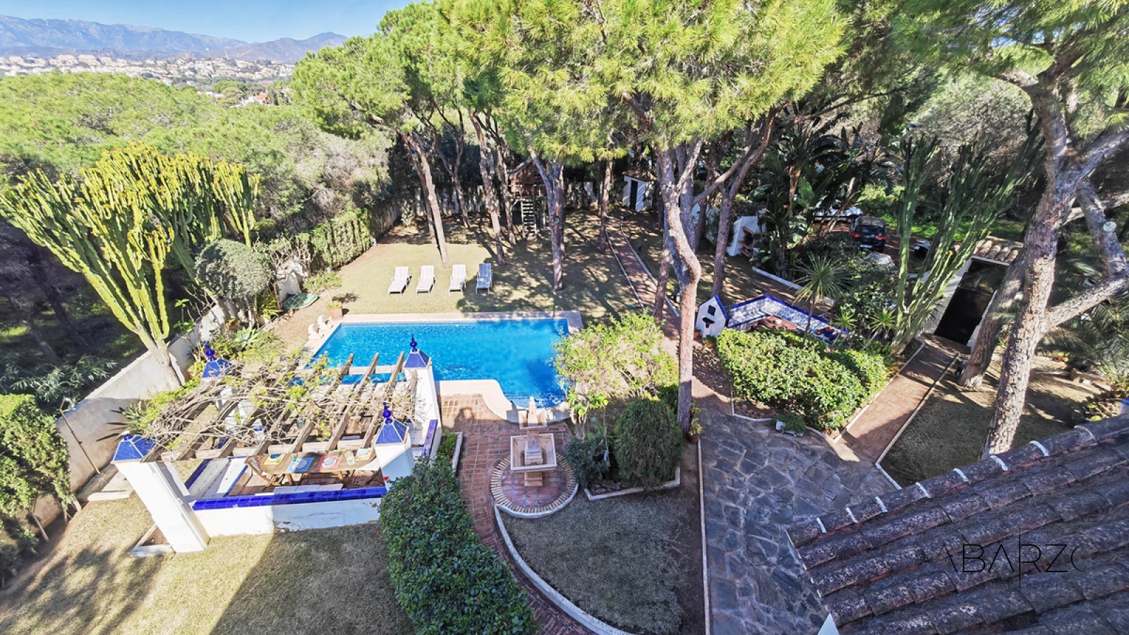 Villa for sale in Marbesa, Marbella with private pool and sea views — interior, Marbella East, Marbella (16 of 20)
