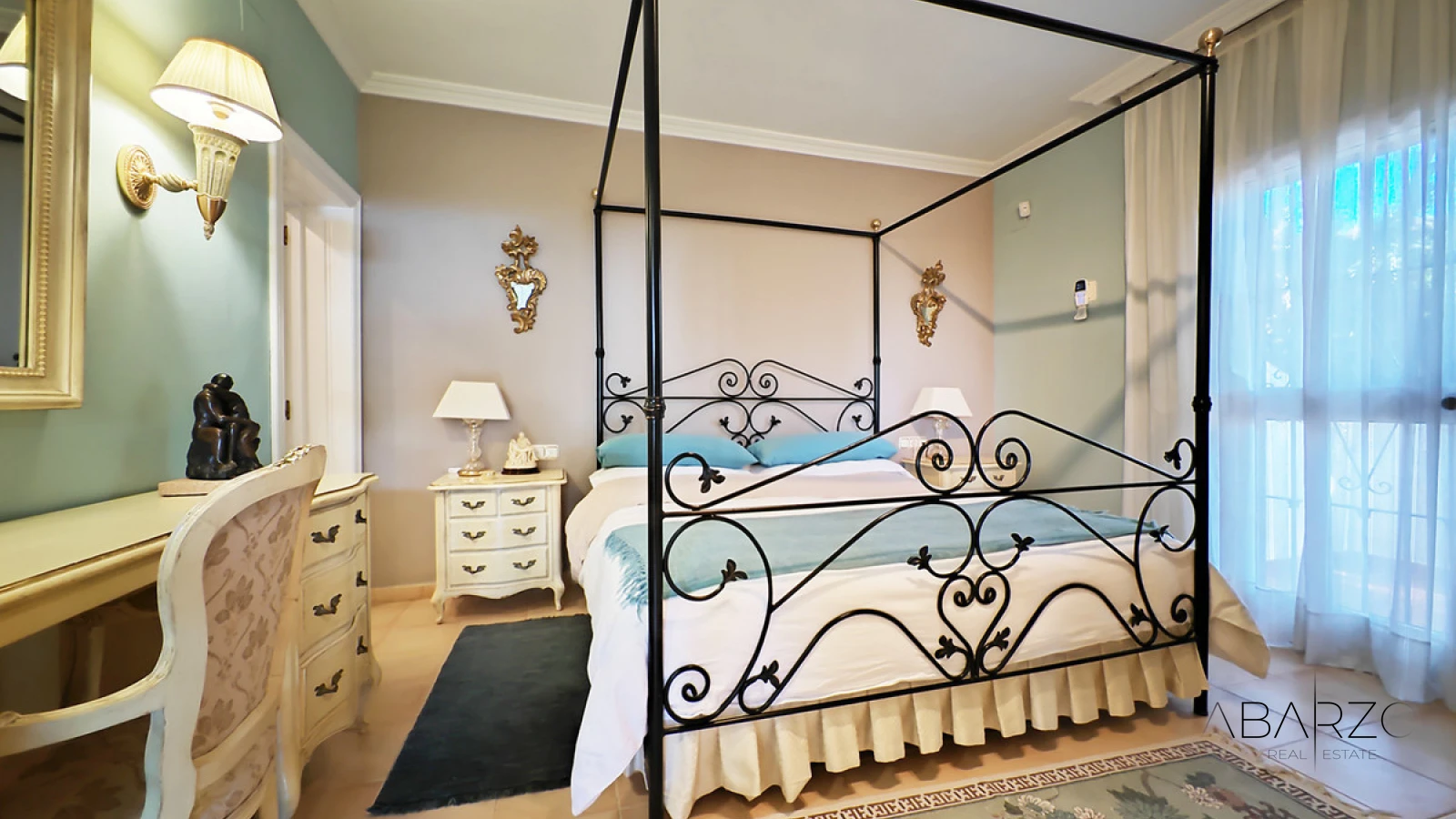 Villa for sale in Marbesa, Marbella with private pool and sea views — interior, Marbella East, Marbella (9 of 20)