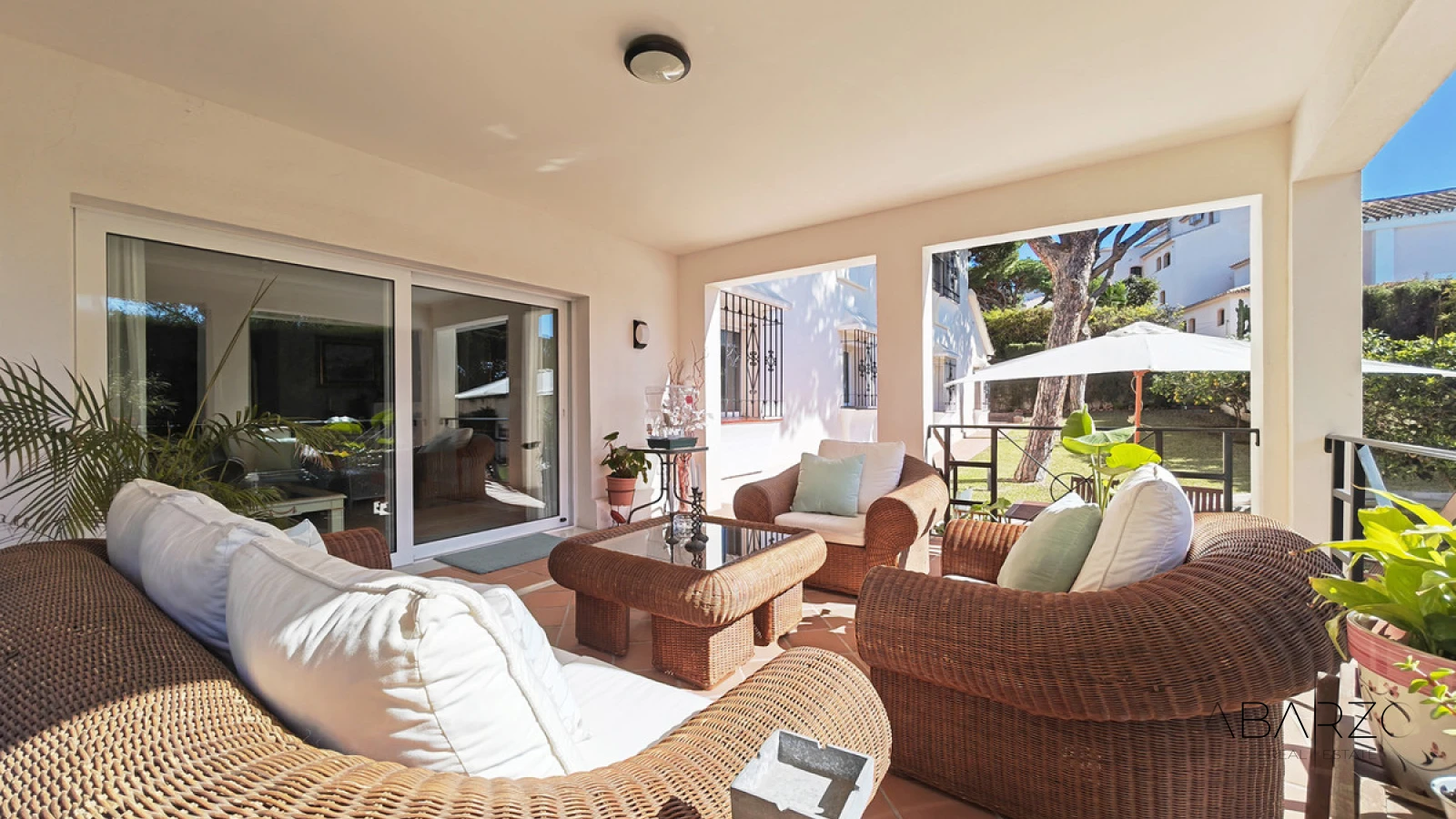 Villa for sale in Marbesa, Marbella with private pool and sea views — interior, Marbella East, Marbella (3 of 20)