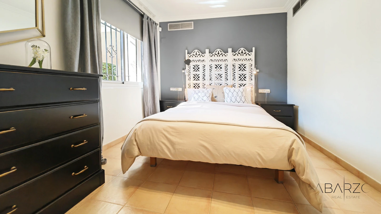 Villa for sale in Marbesa, Marbella with private pool and sea views — interior, Marbella East, Marbella (15 of 20)