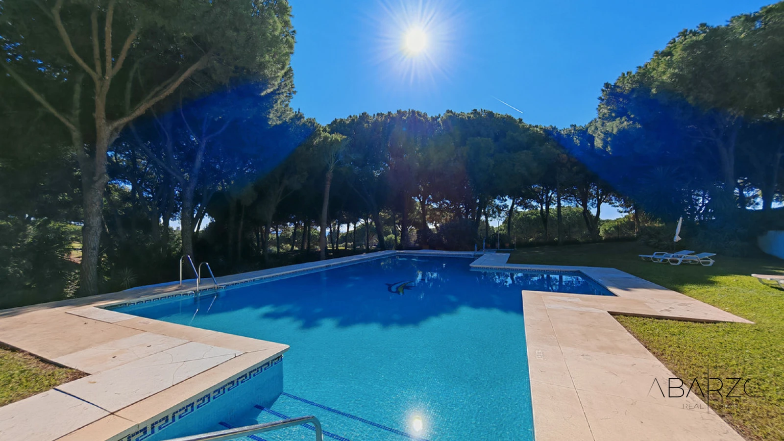 Townhouse for sale in Cabopino, Marbella with sea views and private garden — interior, Marbella East, Marbella (5 of 18)