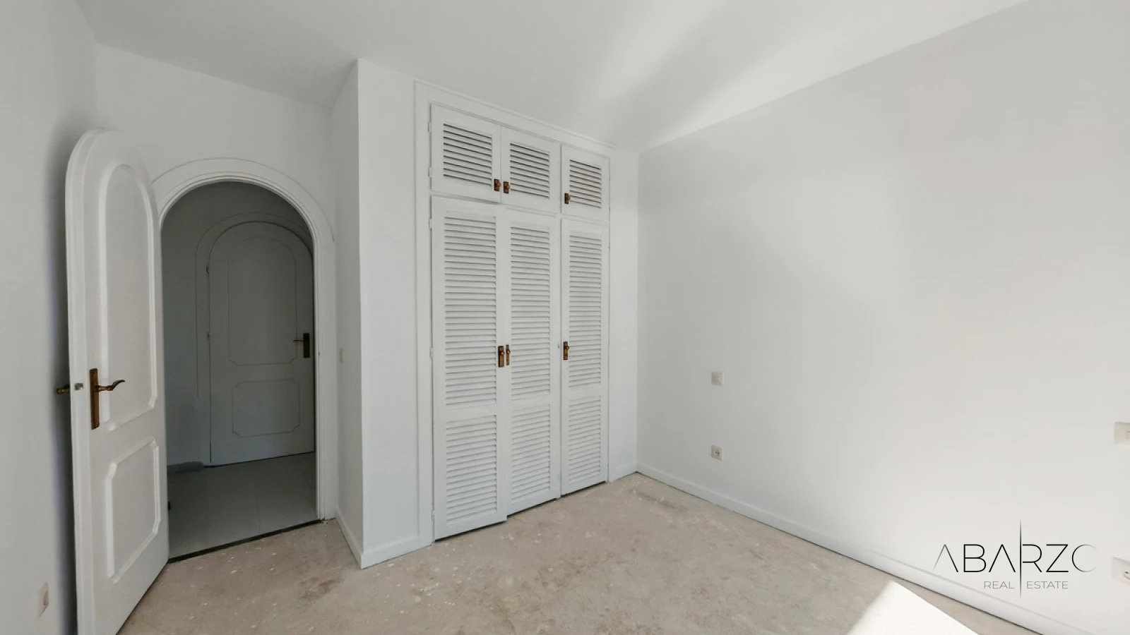 Townhouse for sale in Cabopino, Marbella with sea views and private garden — interior, Marbella East, Marbella (15 of 18)