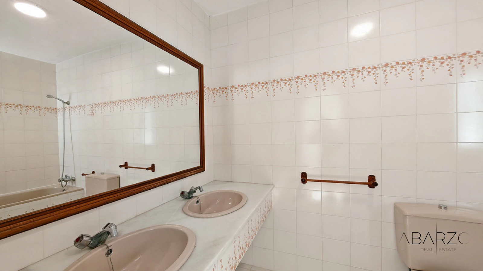 Townhouse for sale in Cabopino, Marbella with sea views and private garden — interior, Marbella East, Marbella (14 of 18)