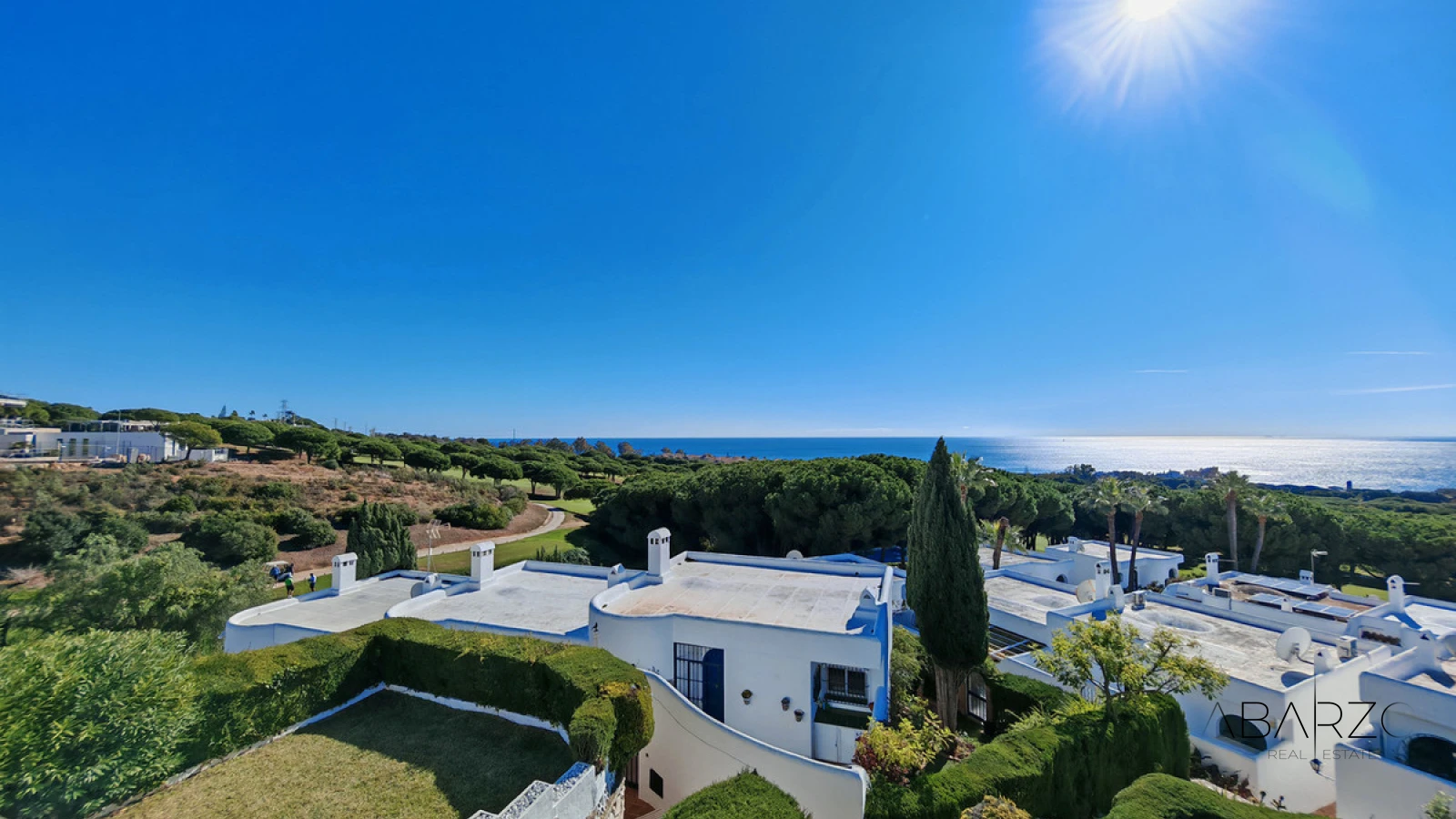 Townhouse for sale in Cabopino, Marbella with sea views and private garden — interior, Marbella East, Marbella (16 of 18)