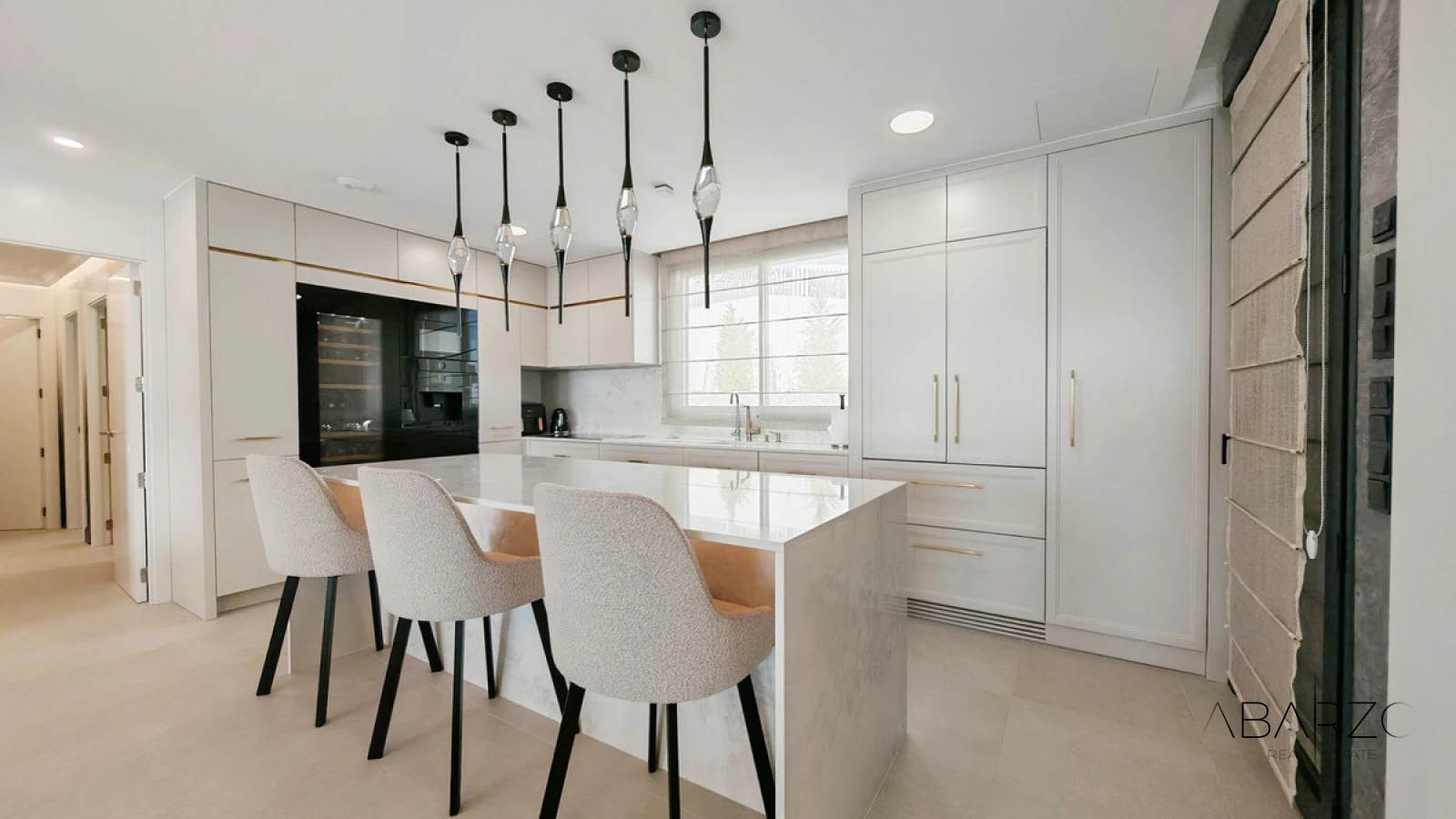 Penthouse for sale in Marbella with sea views, 3 bedrooms, and private garage — interior, Marbella Centro, Marbella (7 of 21)