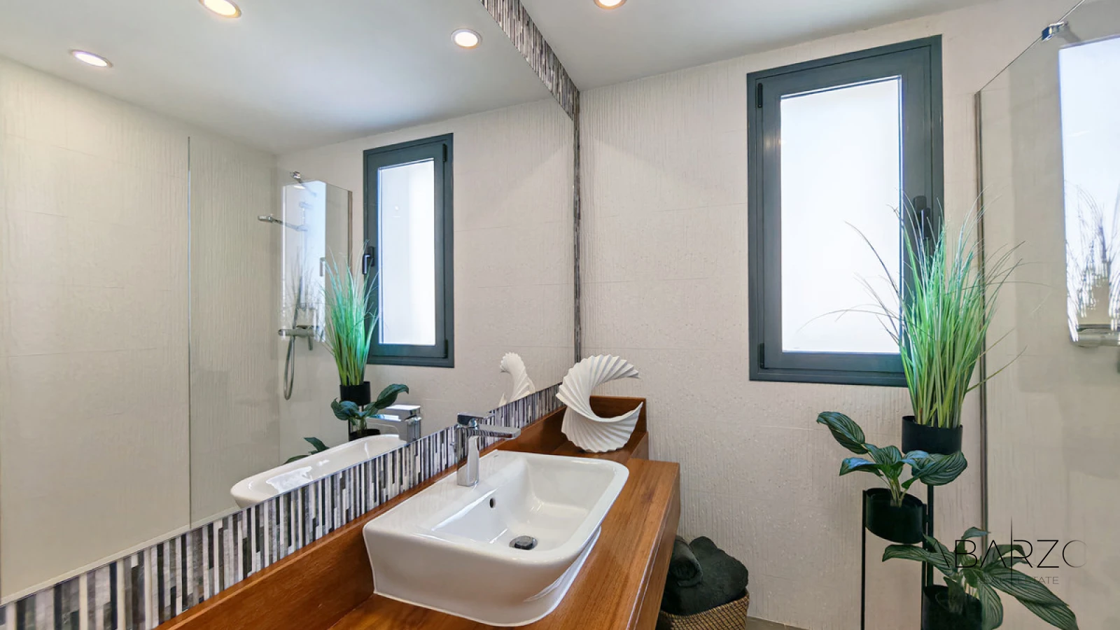 Penthouse for sale in Cabopino, Marbella with sea views and communal pool — interior, Marbella East, Marbella (15 of 29)