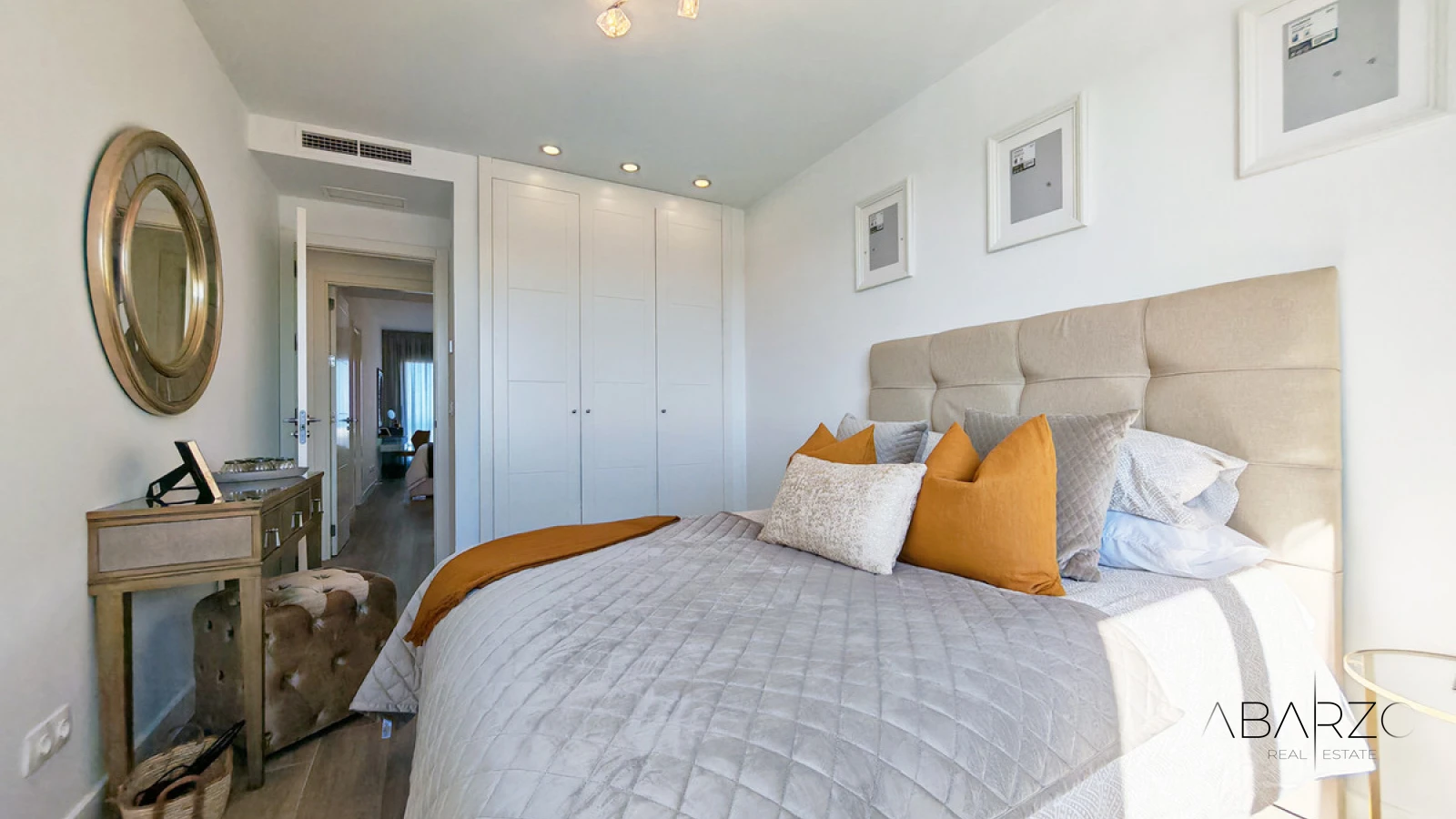 Penthouse for sale in Cabopino, Marbella with sea views and communal pool — interior, Marbella East, Marbella (18 of 29)