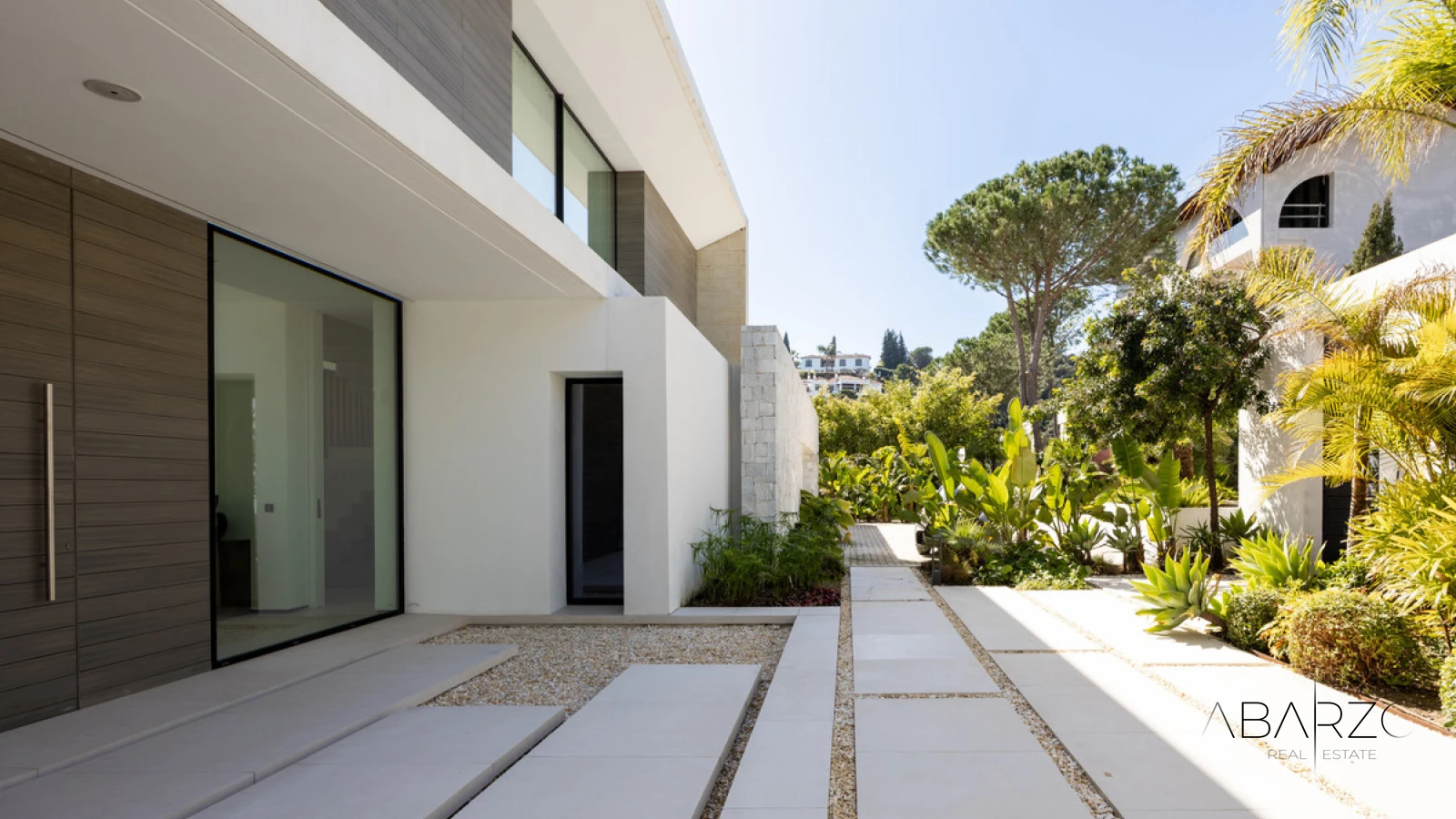 Contemporary Villa with Outdoor and Indoor Pool and Panoramic Views in El Madroñal, Benahavis — interior, el-madronal, Benahavís (23 of 49)