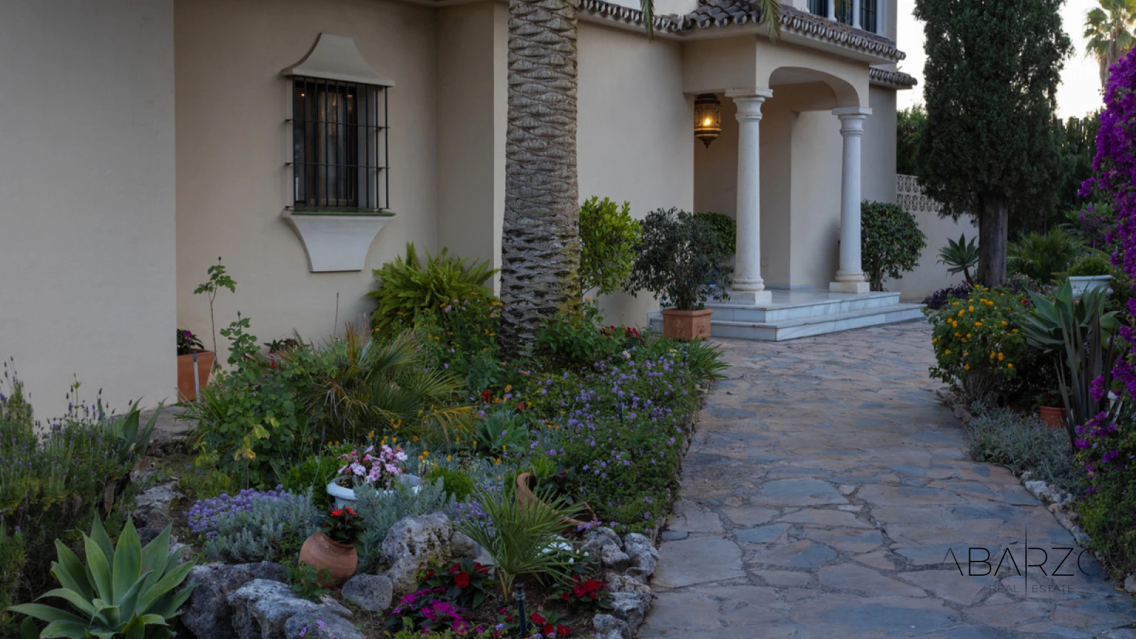 7 Bedroom Villa in Nagueles, Marbella Golden Mile with Pool and Garden — interior, Golden Mile, Marbella (38 of 47)