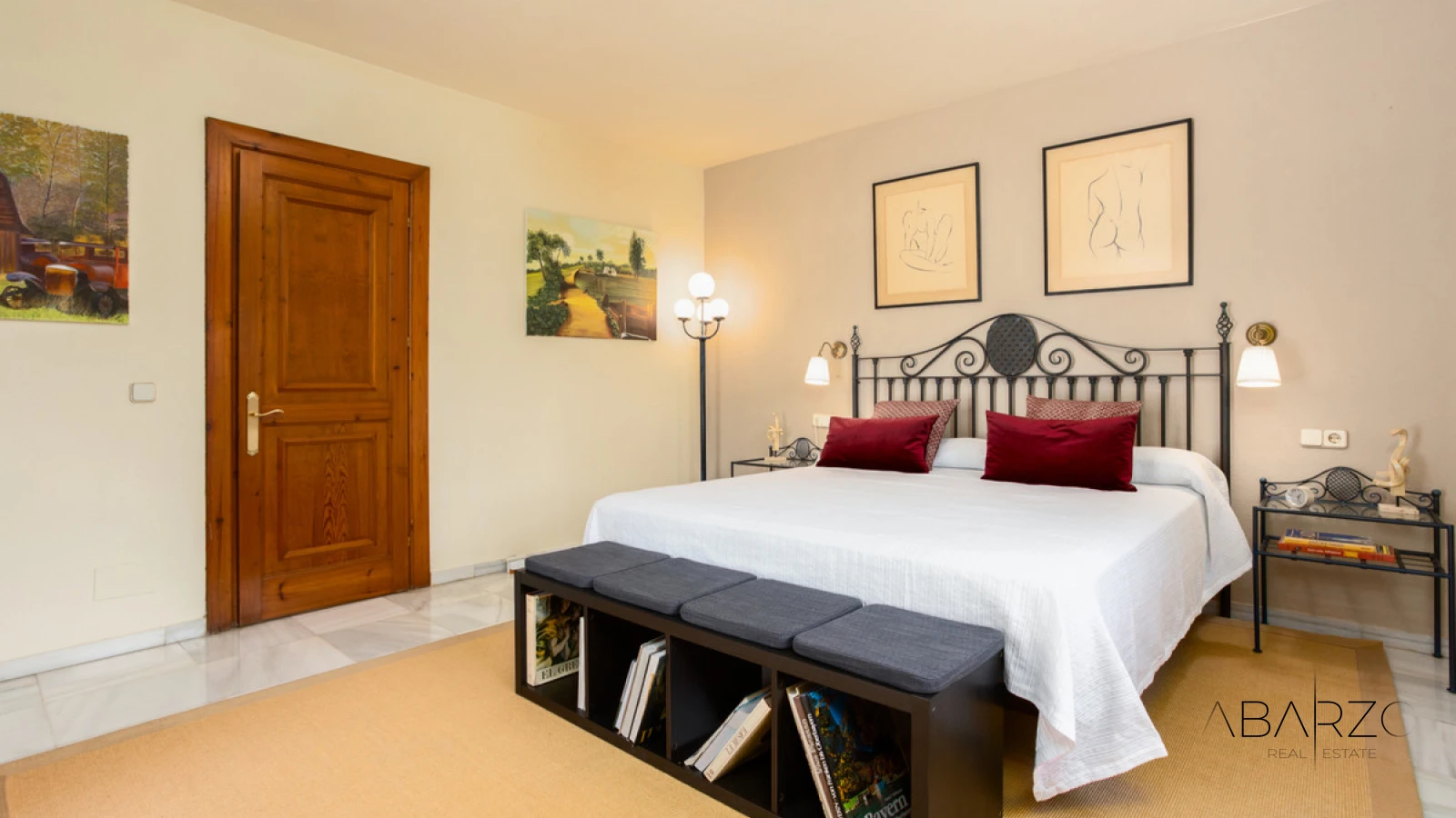 7 Bedroom Villa in Nagueles, Marbella Golden Mile with Pool and Garden — interior, Golden Mile, Marbella (29 of 47)